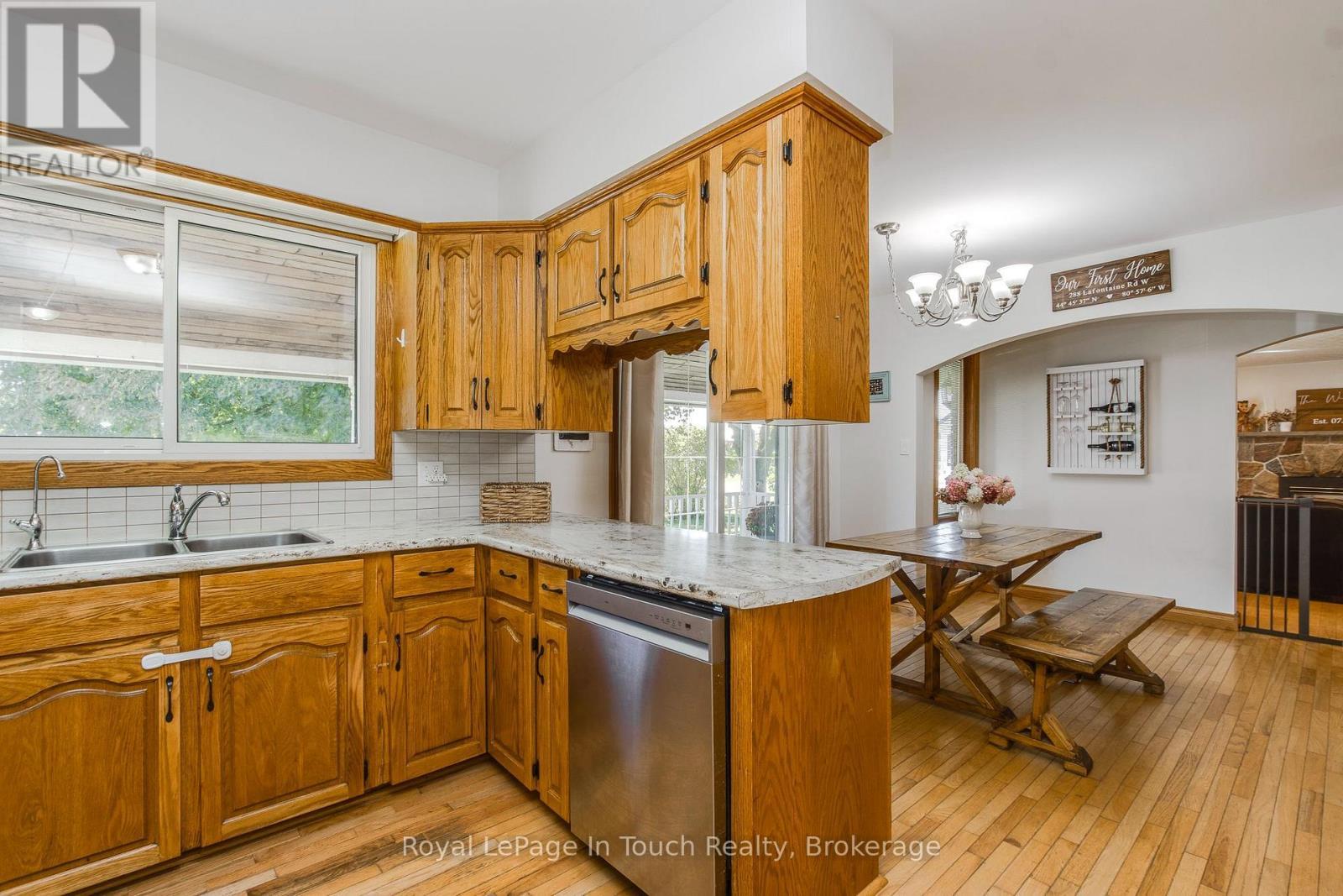 












288 LAFONTAINE ROAD W

,
Tiny (Lafontaine),




Ontario
L9M0H1

