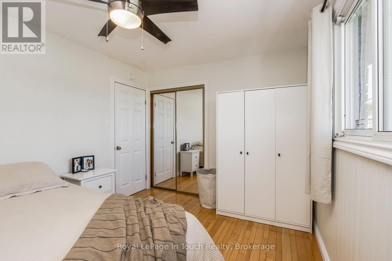 












288 LAFONTAINE ROAD W

,
Tiny (Lafontaine),




Ontario
L9M0H1

