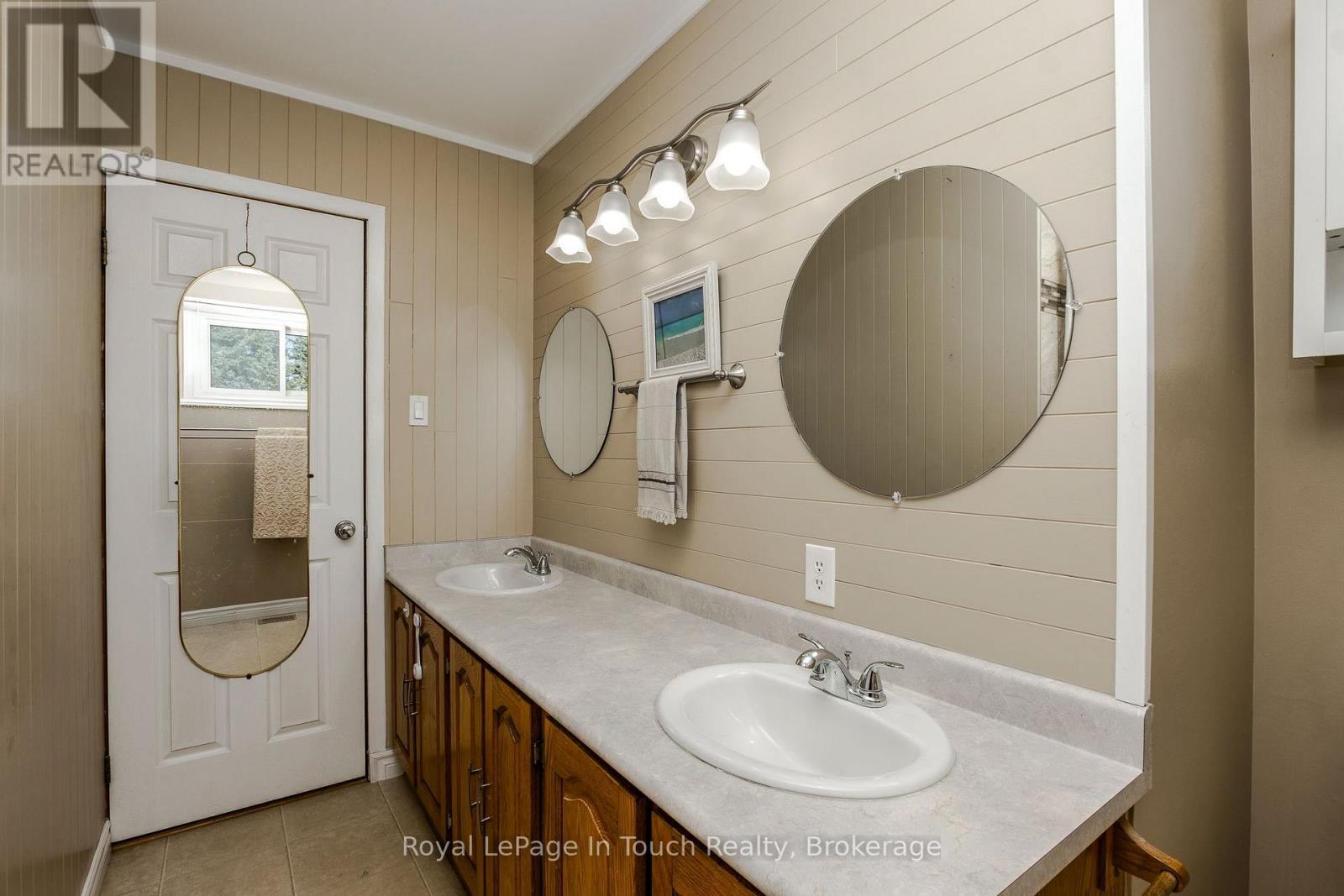 












288 LAFONTAINE ROAD W

,
Tiny (Lafontaine),




Ontario
L9M0H1

