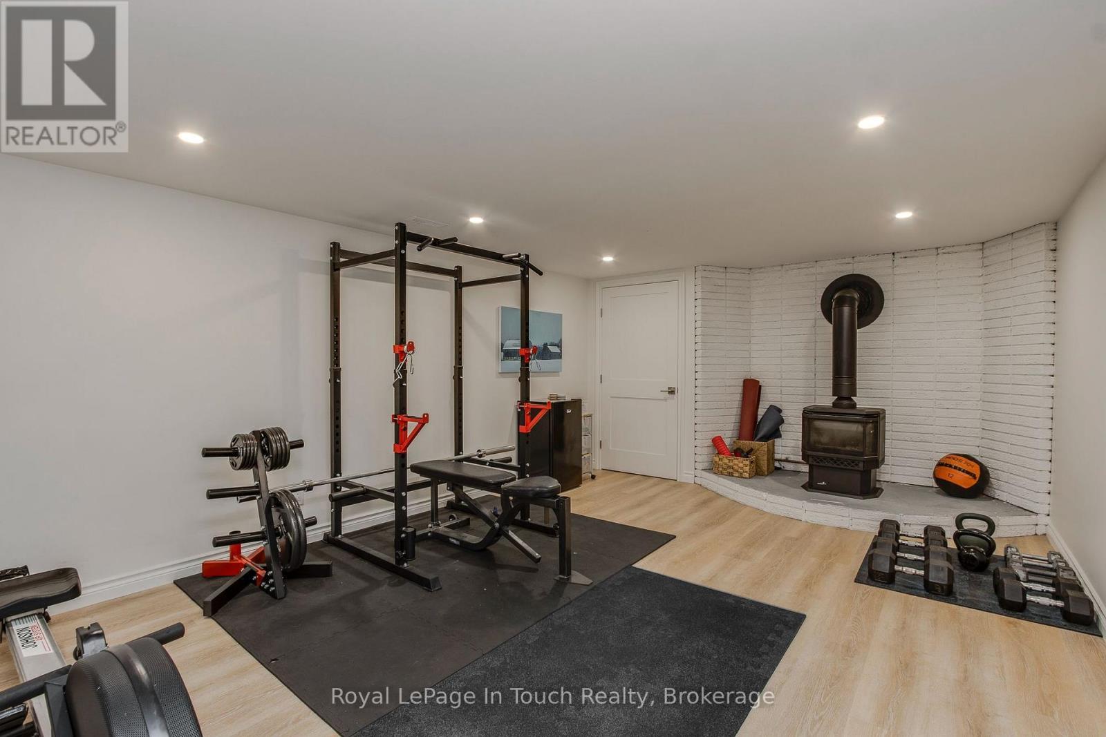 












288 LAFONTAINE ROAD W

,
Tiny (Lafontaine),




Ontario
L9M0H1

