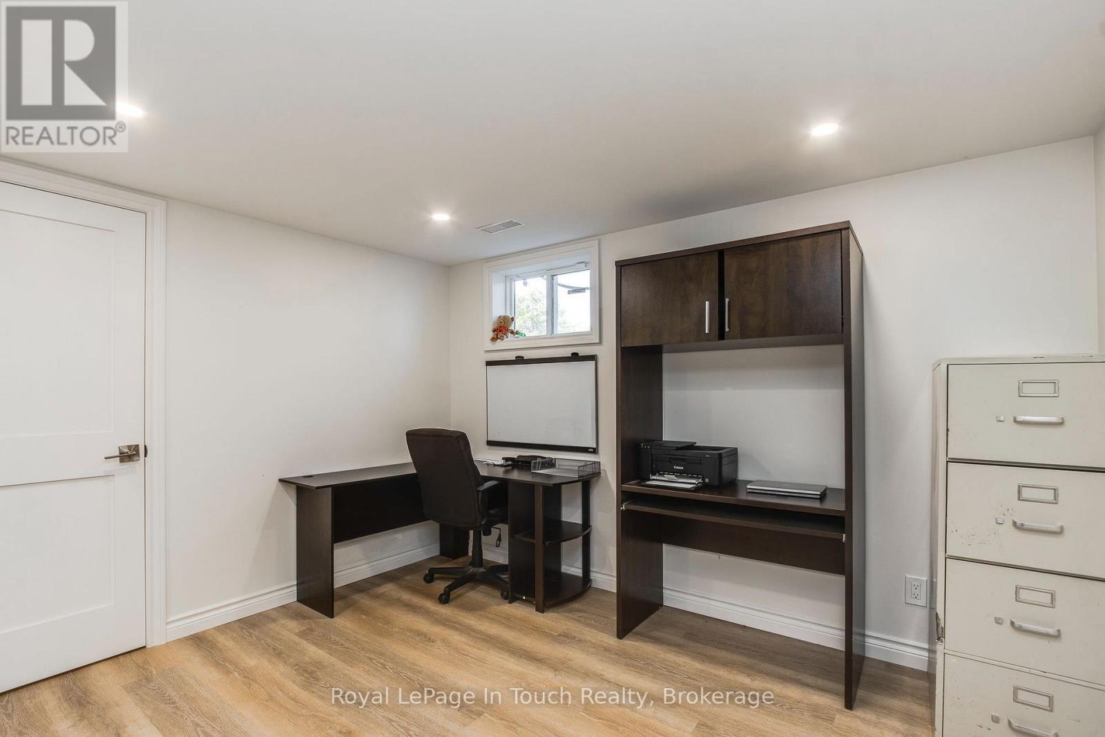 












288 LAFONTAINE ROAD W

,
Tiny (Lafontaine),




Ontario
L9M0H1

