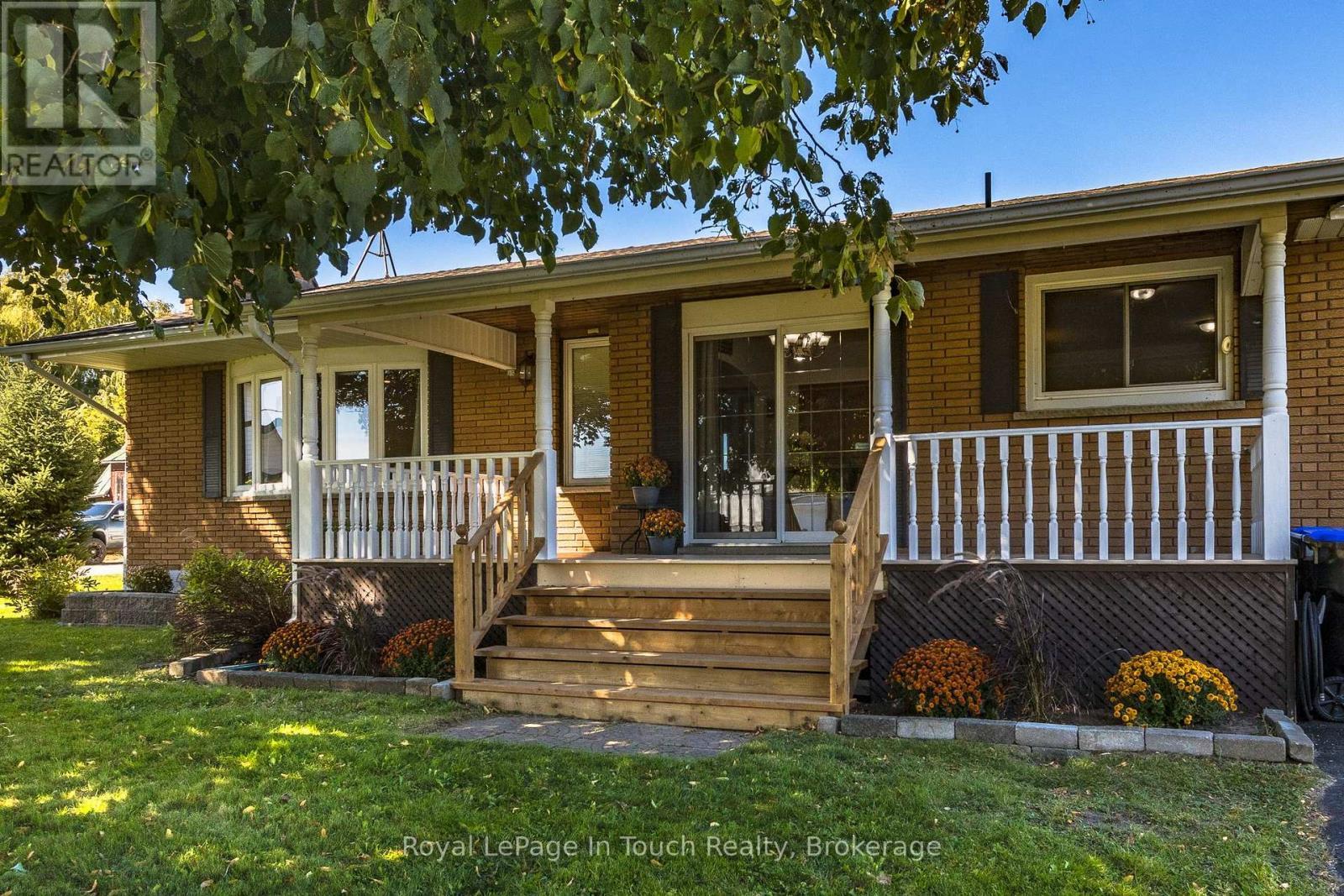 












288 LAFONTAINE ROAD W

,
Tiny (Lafontaine),




Ontario
L9M0H1

