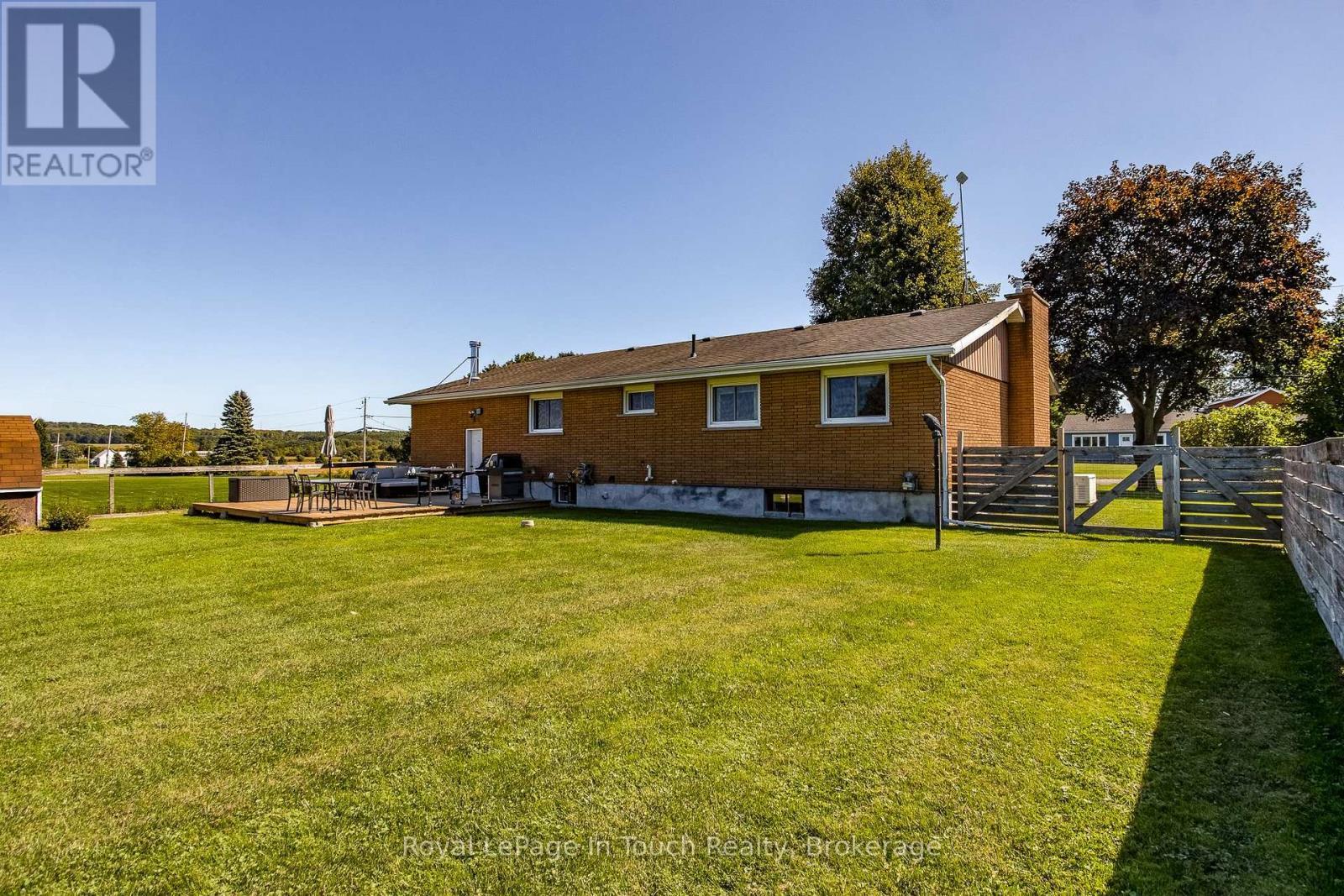












288 LAFONTAINE ROAD W

,
Tiny (Lafontaine),




Ontario
L9M0H1

