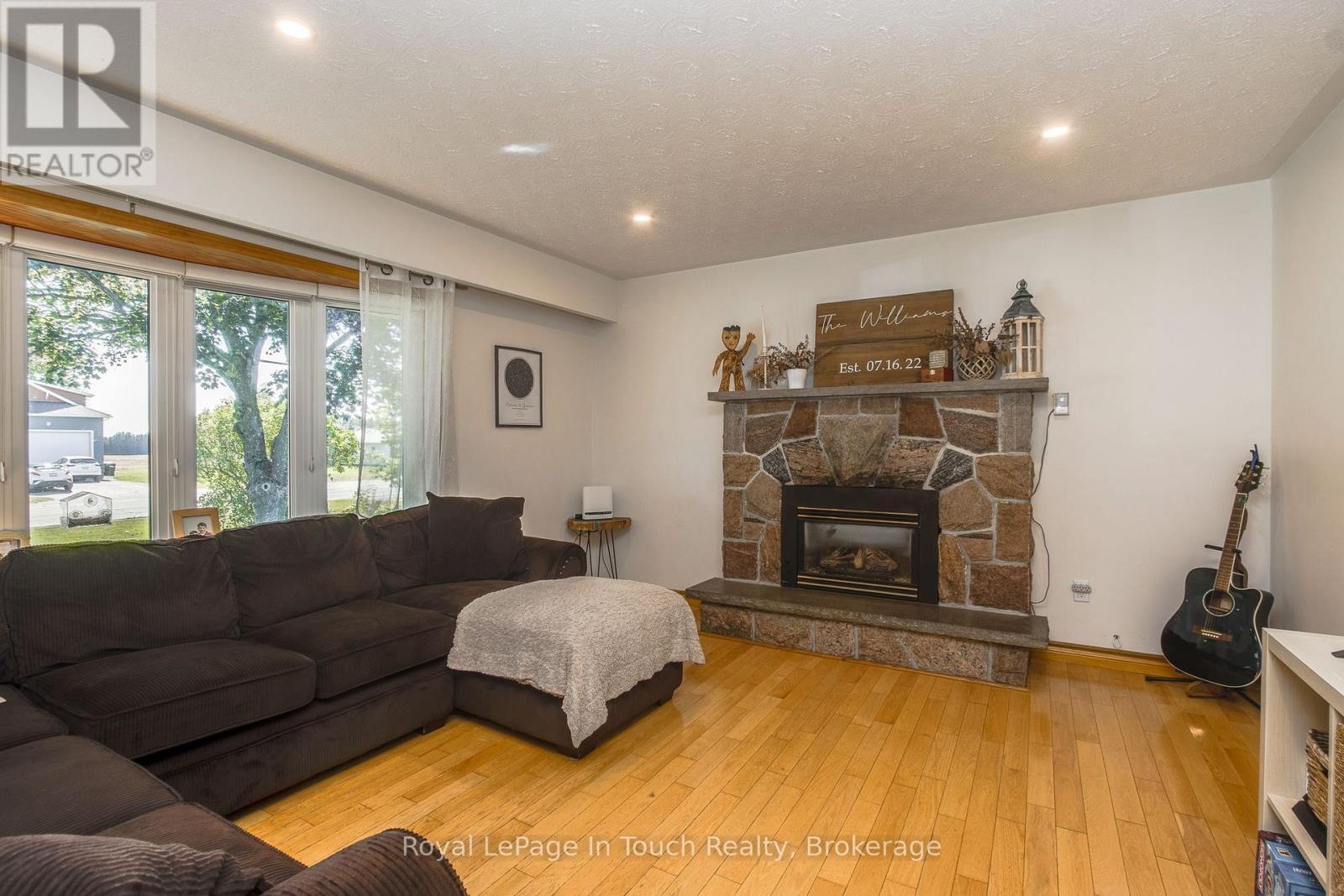 












288 LAFONTAINE ROAD W

,
Tiny (Lafontaine),




Ontario
L9M0H1

