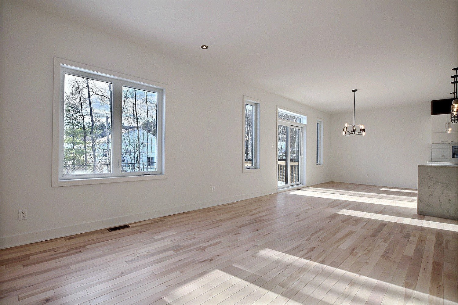 












Rue des Cèdres

,
L'Assomption,




QC
J5W5L3

