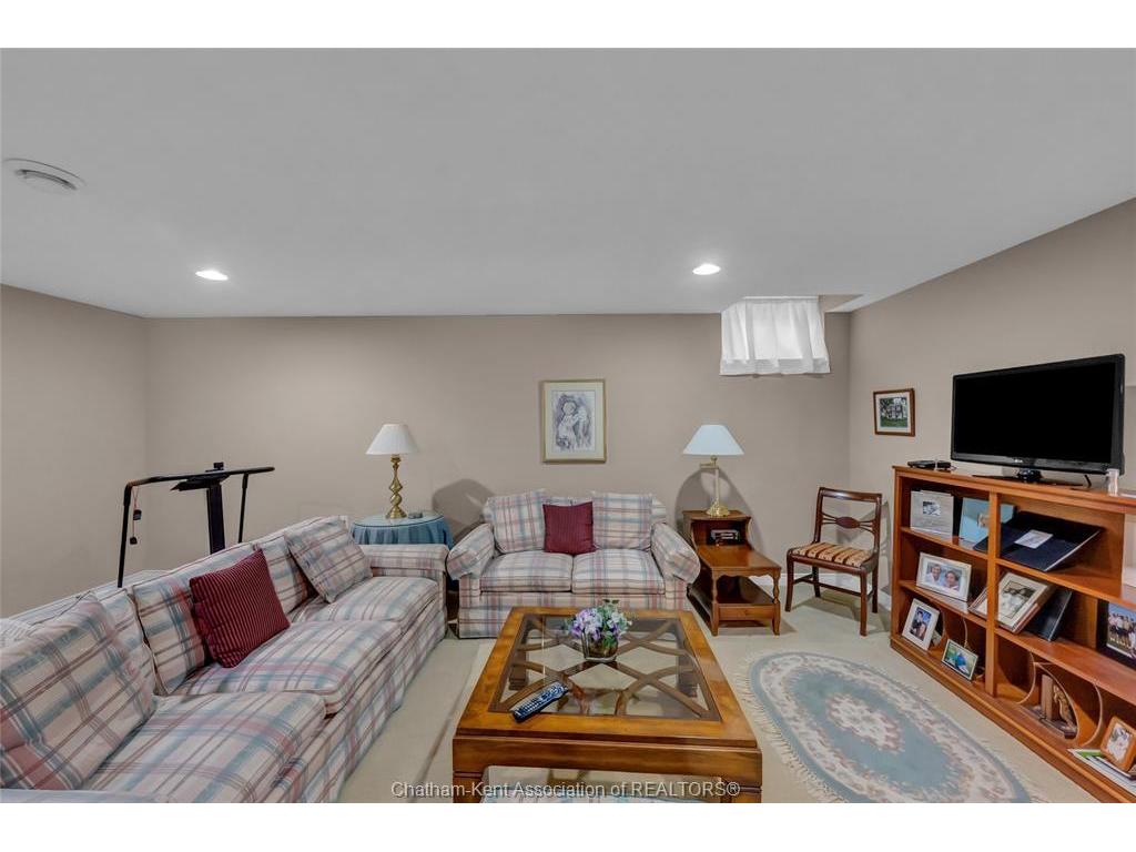 









48


Veranda

Court,
Chatham,




ON
N7L 0B4

