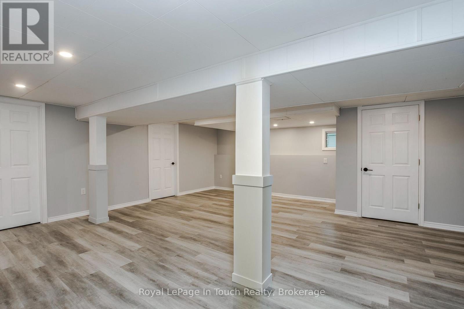 












171 OLIVER DRIVE

,
Tiny,




Ontario
L0L2J0

