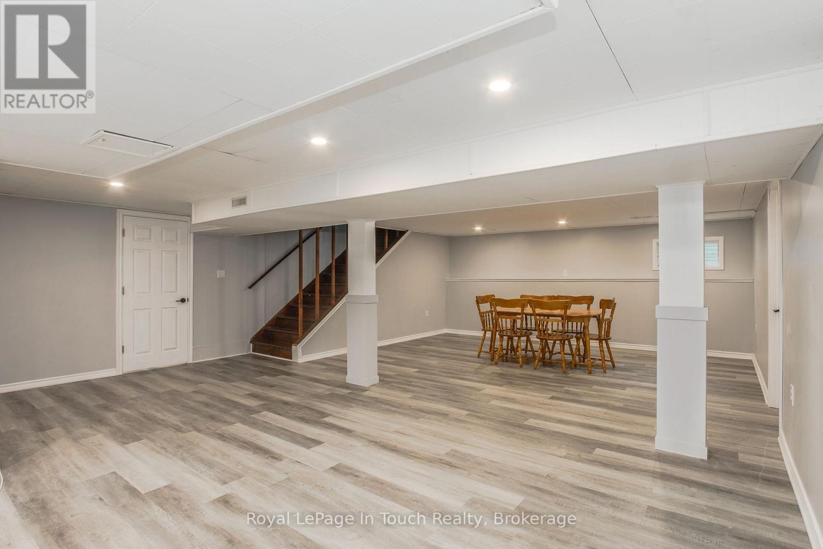 












171 OLIVER DRIVE

,
Tiny,




Ontario
L0L2J0

