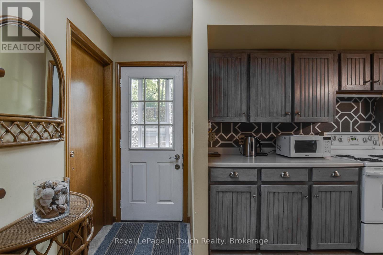 












171 OLIVER DRIVE

,
Tiny,




Ontario
L0L2J0


