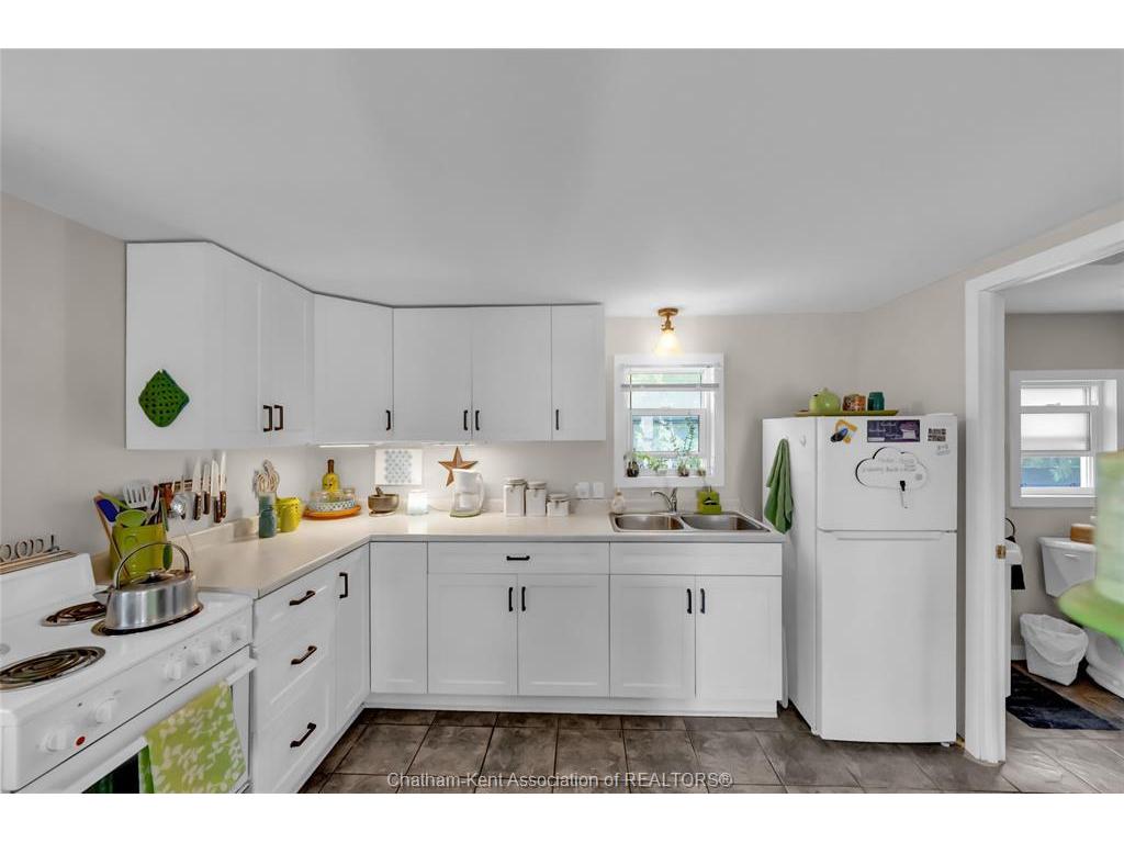 









9


Park

Lane,
Chatham,




ON
N7M 4X9

