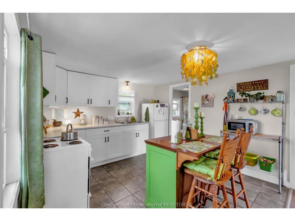 









9


Park

Lane,
Chatham,




ON
N7M 4X9

