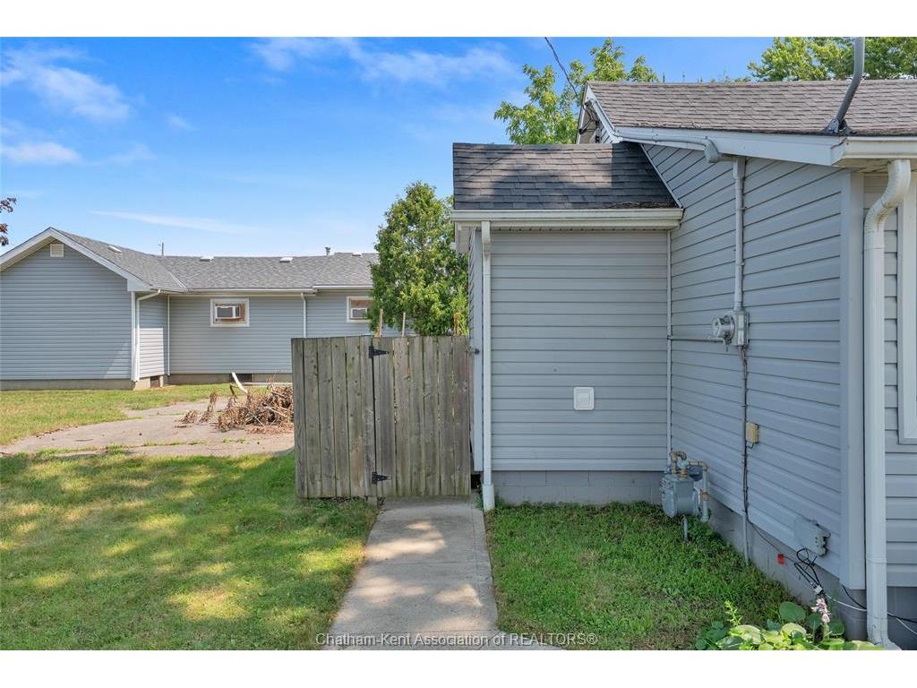 









9


Park

Lane,
Chatham,




ON
N7M 4X9

