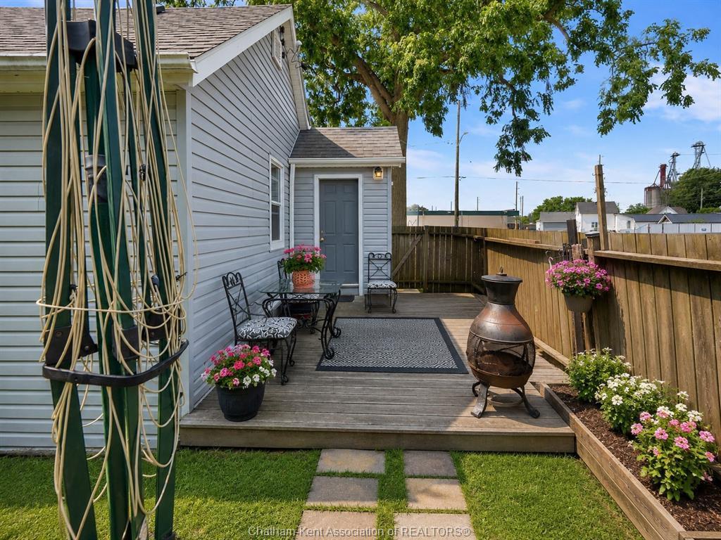 









9


Park

Lane,
Chatham,




ON
N7M 4X9

