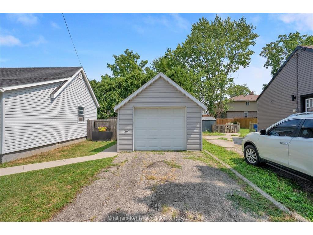









9


Park

Lane,
Chatham,




ON
N7M 4X9

