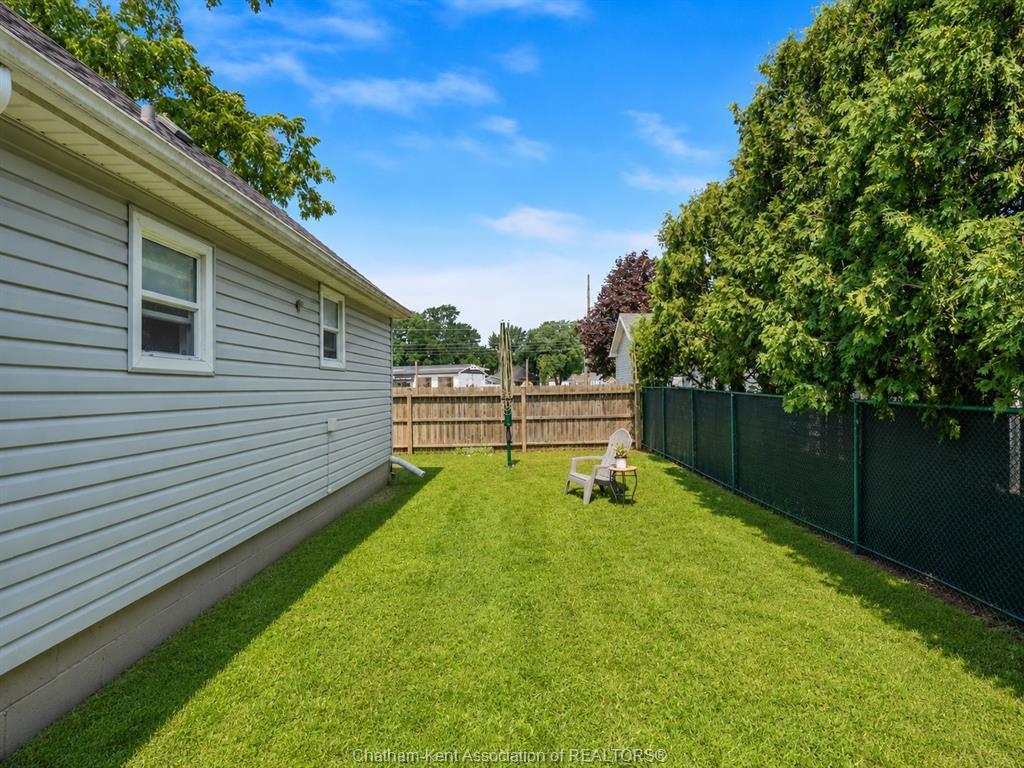 









9


Park

Lane,
Chatham,




ON
N7M 4X9

