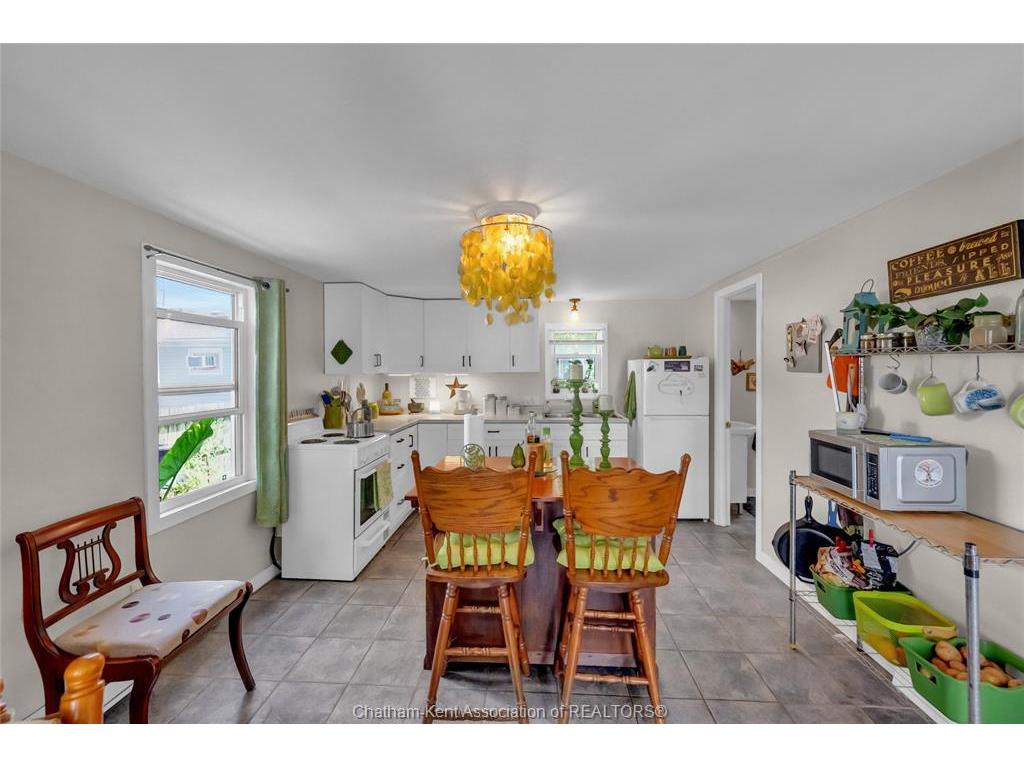 









9


Park

Lane,
Chatham,




ON
N7M 4X9

