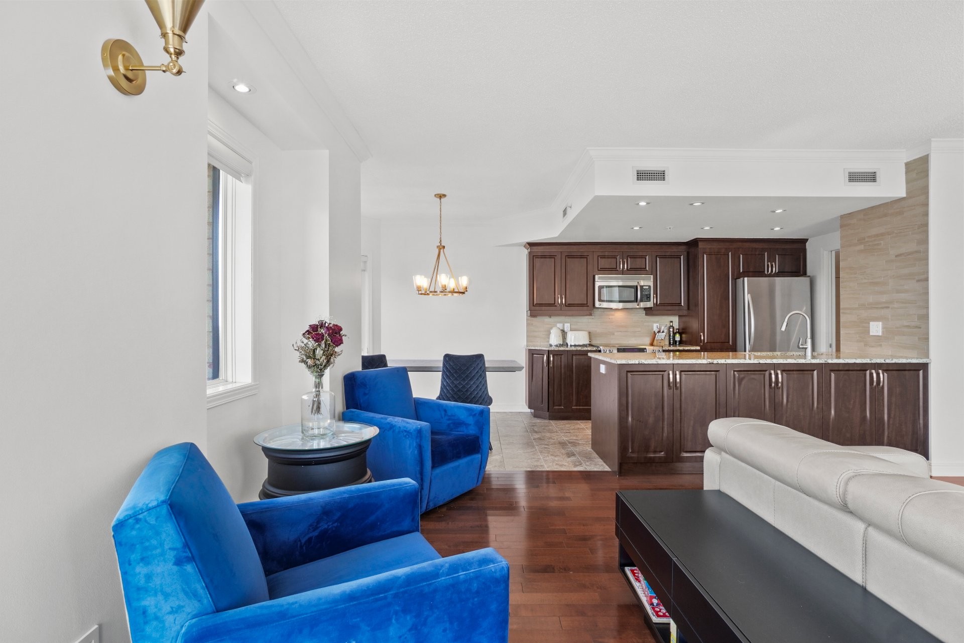 









3865


Boul. de Chenonceau

, 1501,
Laval (Chomedey),




QC
H7T0E1

