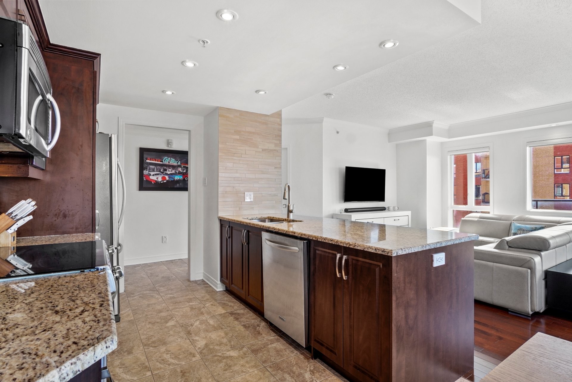 









3865


Boul. de Chenonceau

, 1501,
Laval (Chomedey),




QC
H7T0E1

