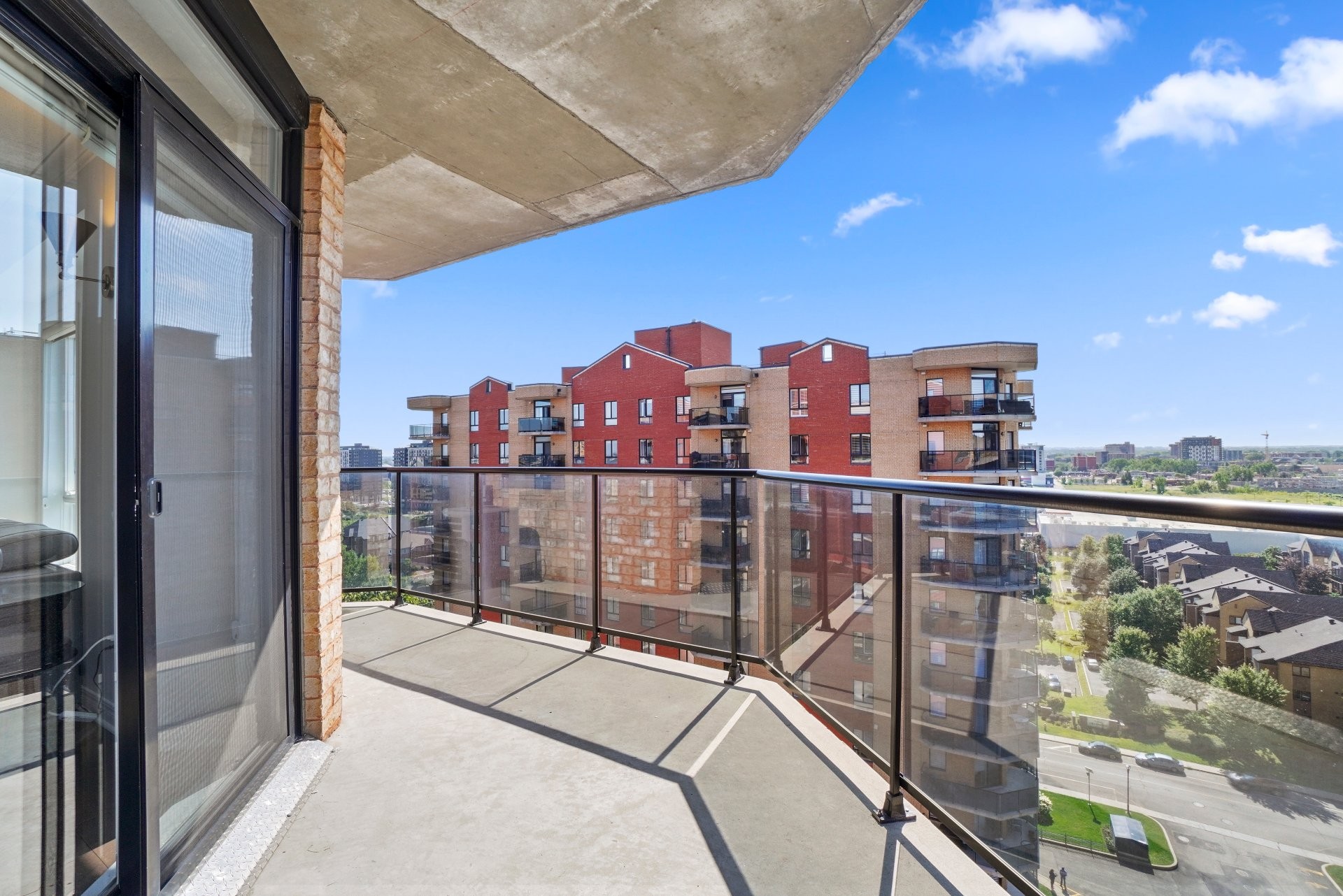 









3865


Boul. de Chenonceau

, 1501,
Laval (Chomedey),




QC
H7T0E1

