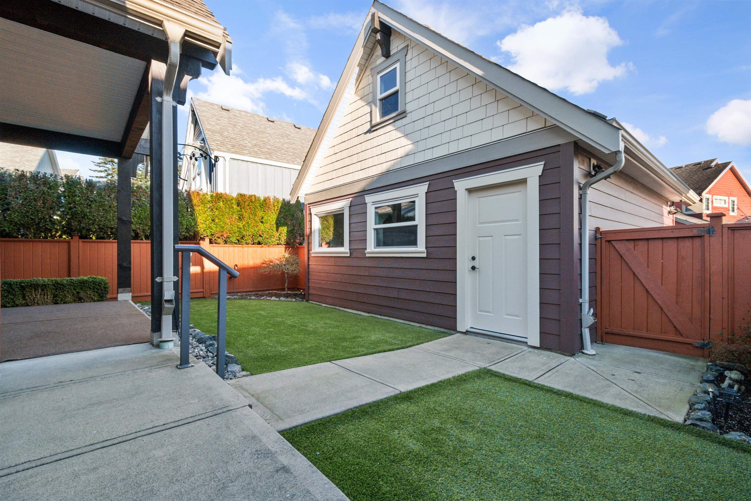 









45218


Nicomen

Crescent,
Chilliwack,




BC
V2R 0R2

