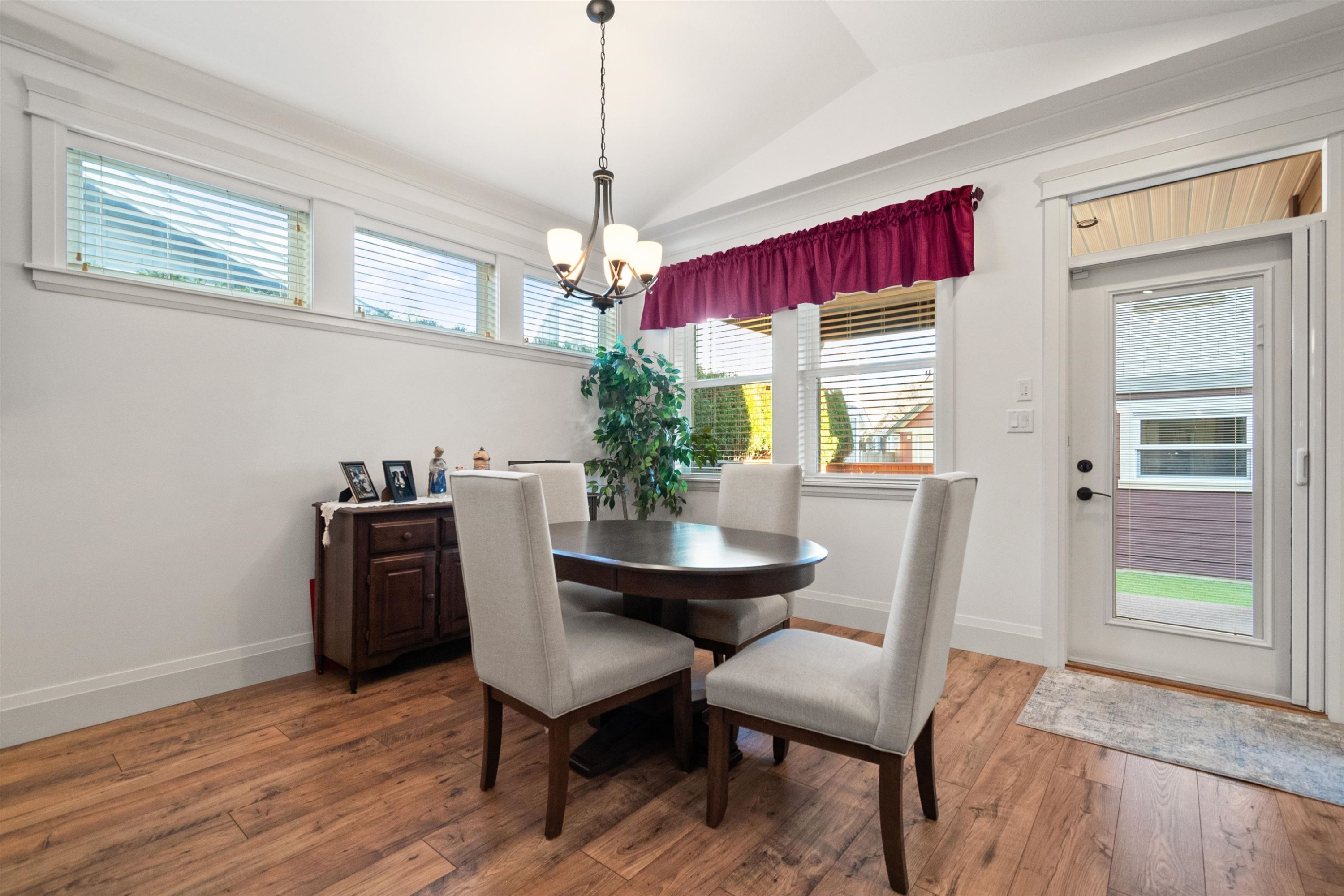 









45218


Nicomen

Crescent,
Chilliwack,




BC
V2R 0R2

