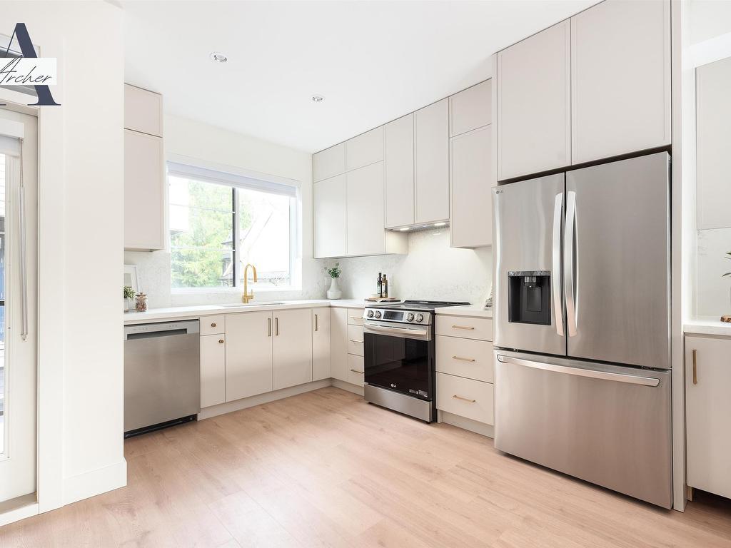 









14285


64

Avenue, 54,
Surrey,




BC
V3W 1Z2

