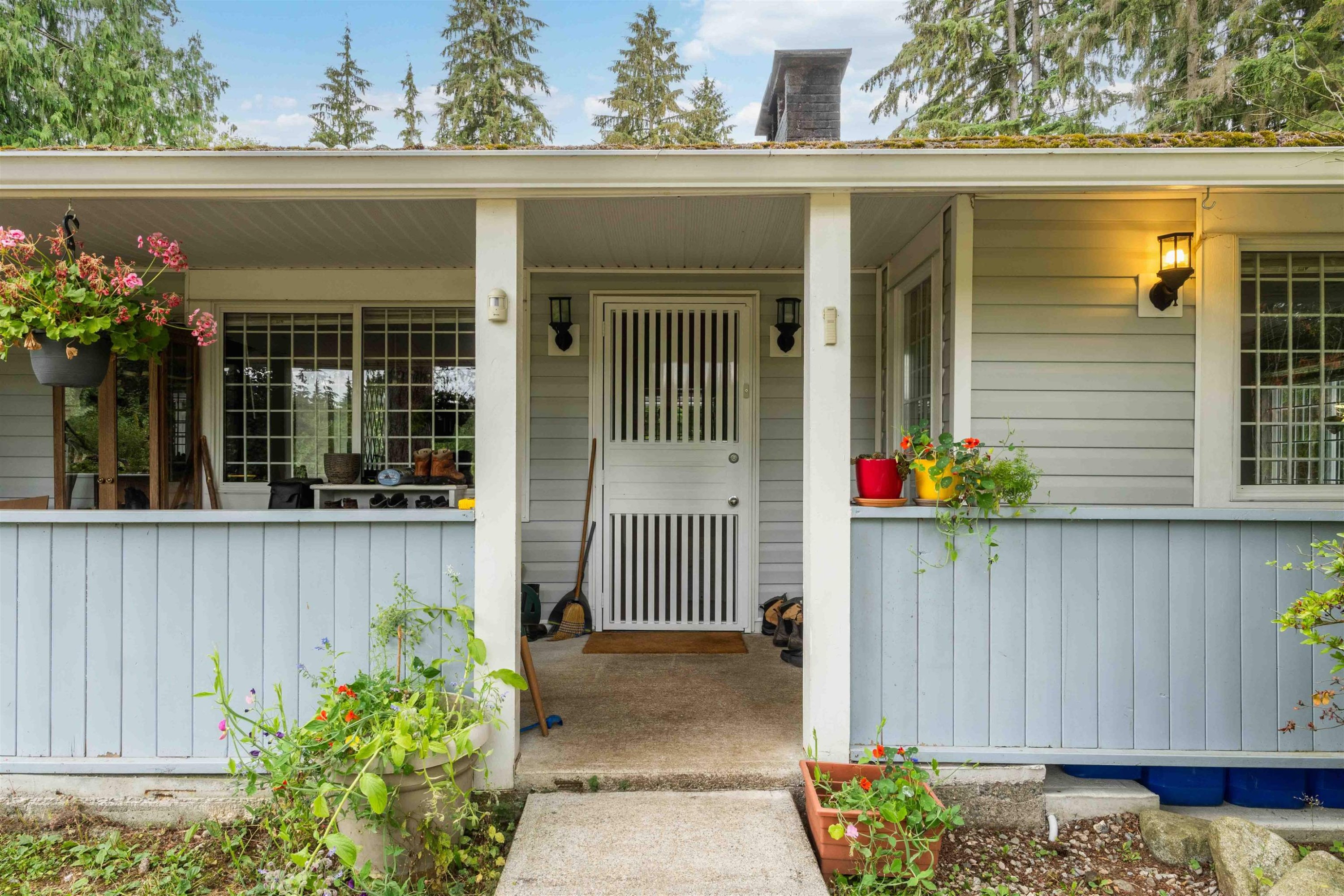 









9703


Dewdney Trunk

Road,
Mission,




BC
V2V 7G5

