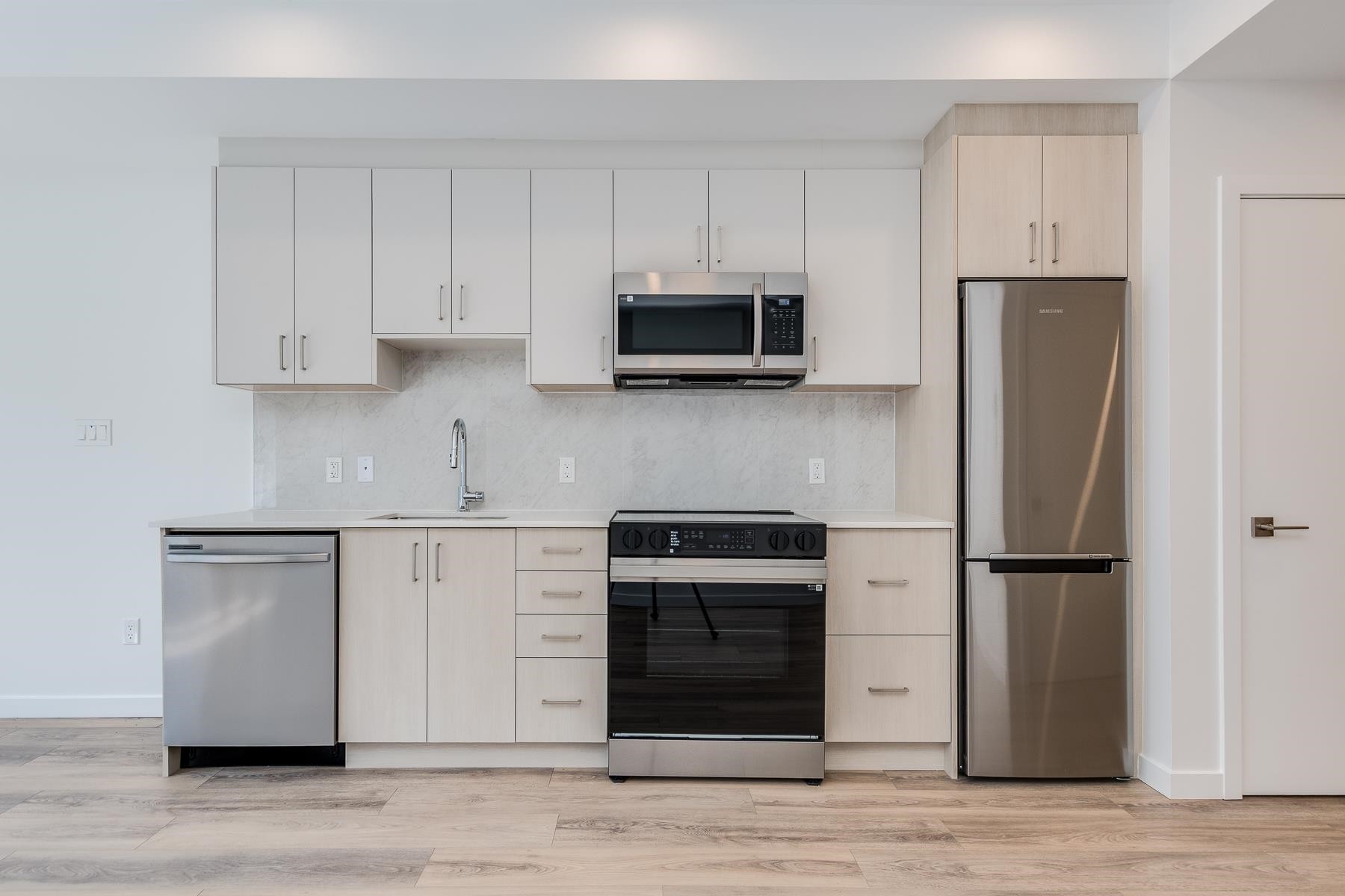 









13858


108

Avenue, E103,
Surrey,




BC
V3T 0T8

