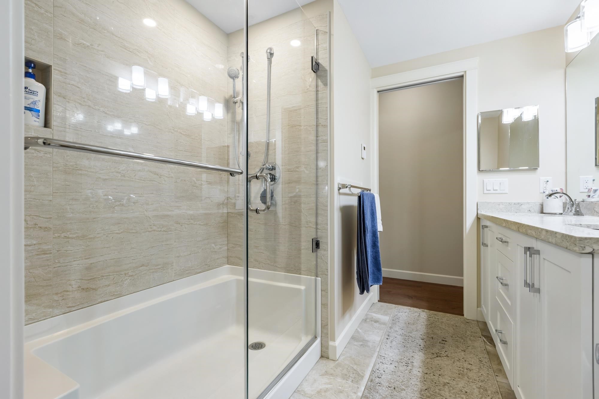 









14588


Mcdougall

Drive, 307,
Surrey,




BC
V4P 0H1

