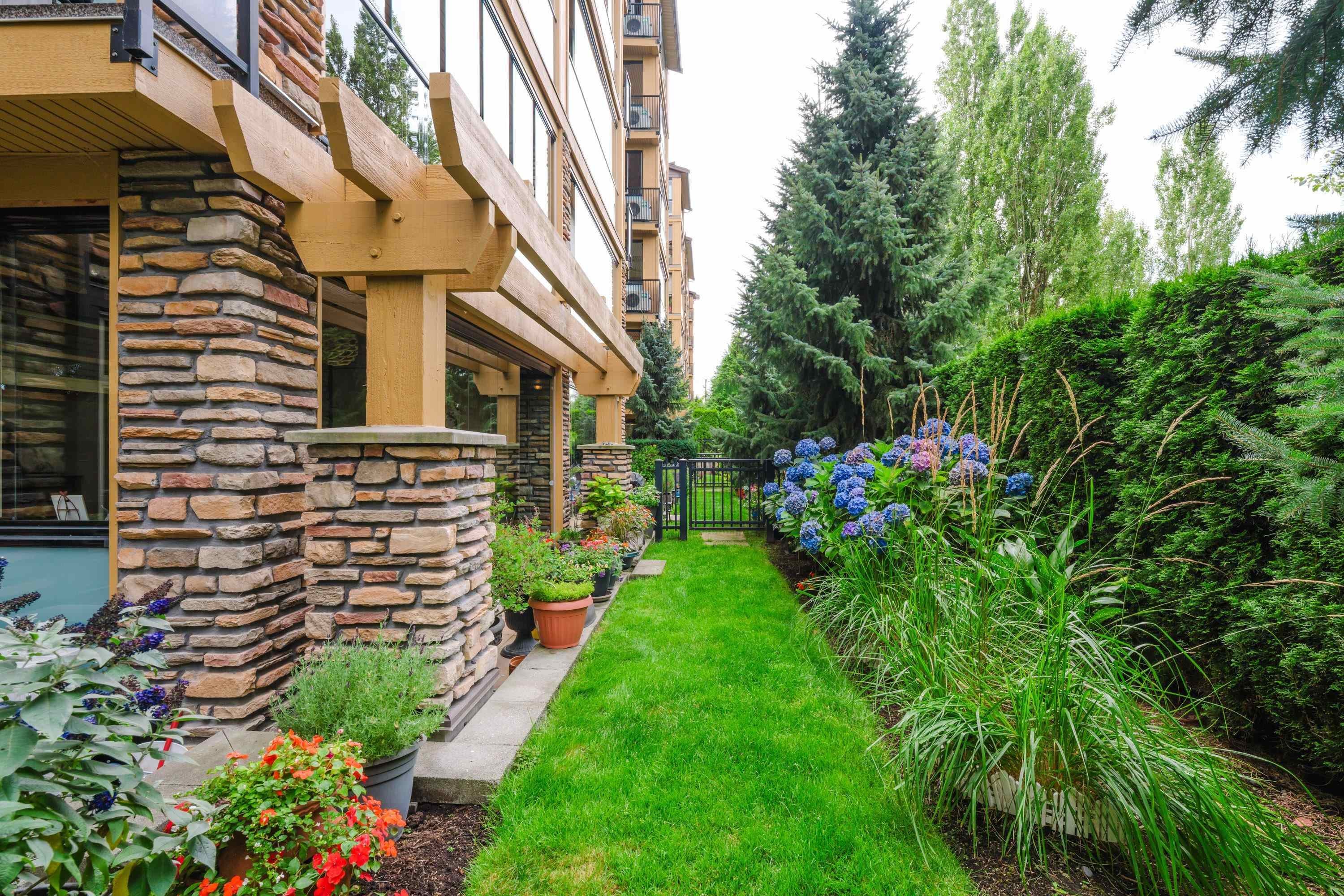 









8067


207

Street, 127,
Langley,




BC
V2Y 0N9


