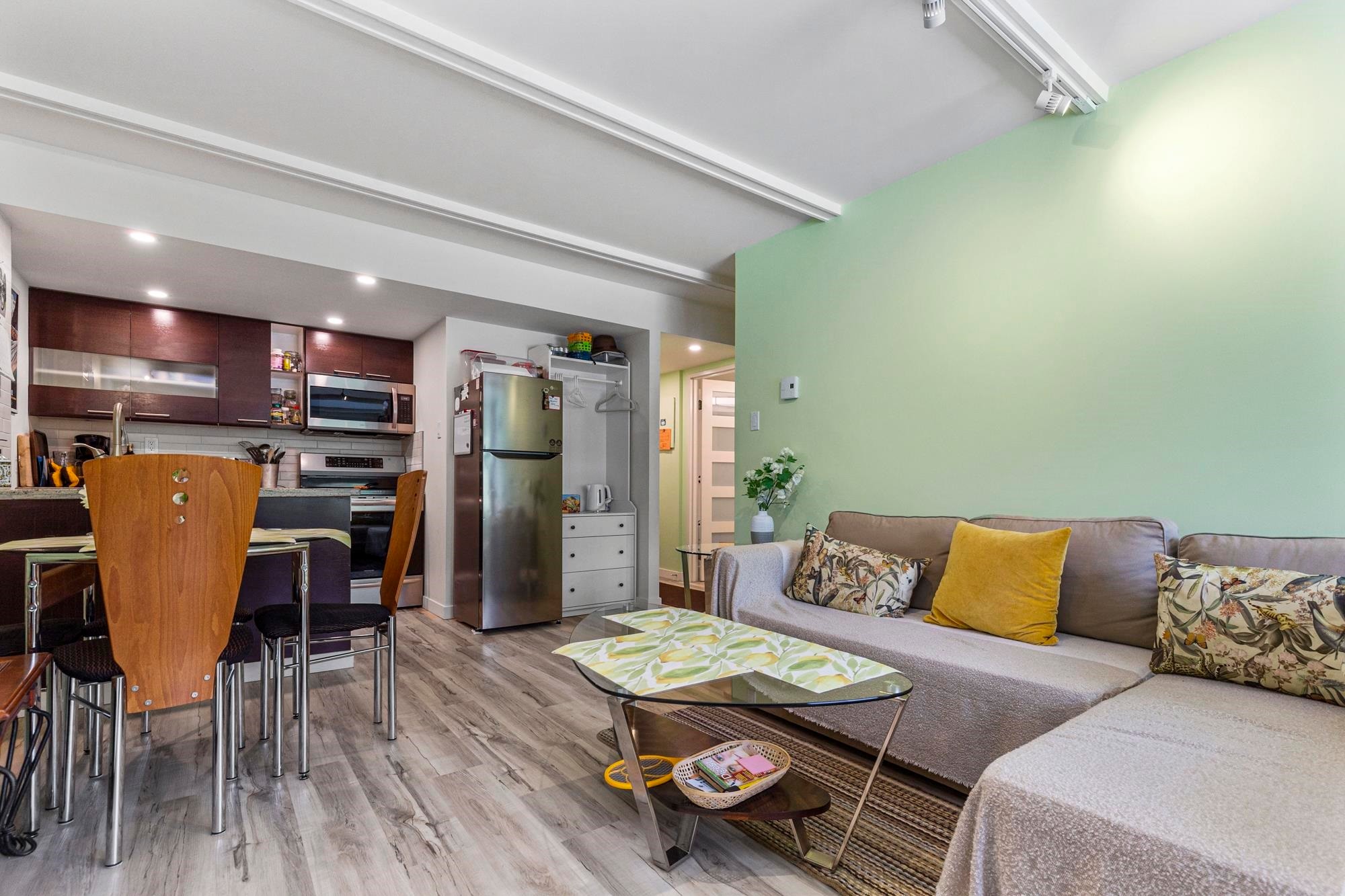 









21000


Enzian

Way, 306B,
Mission,




BC
V0M 1A1

