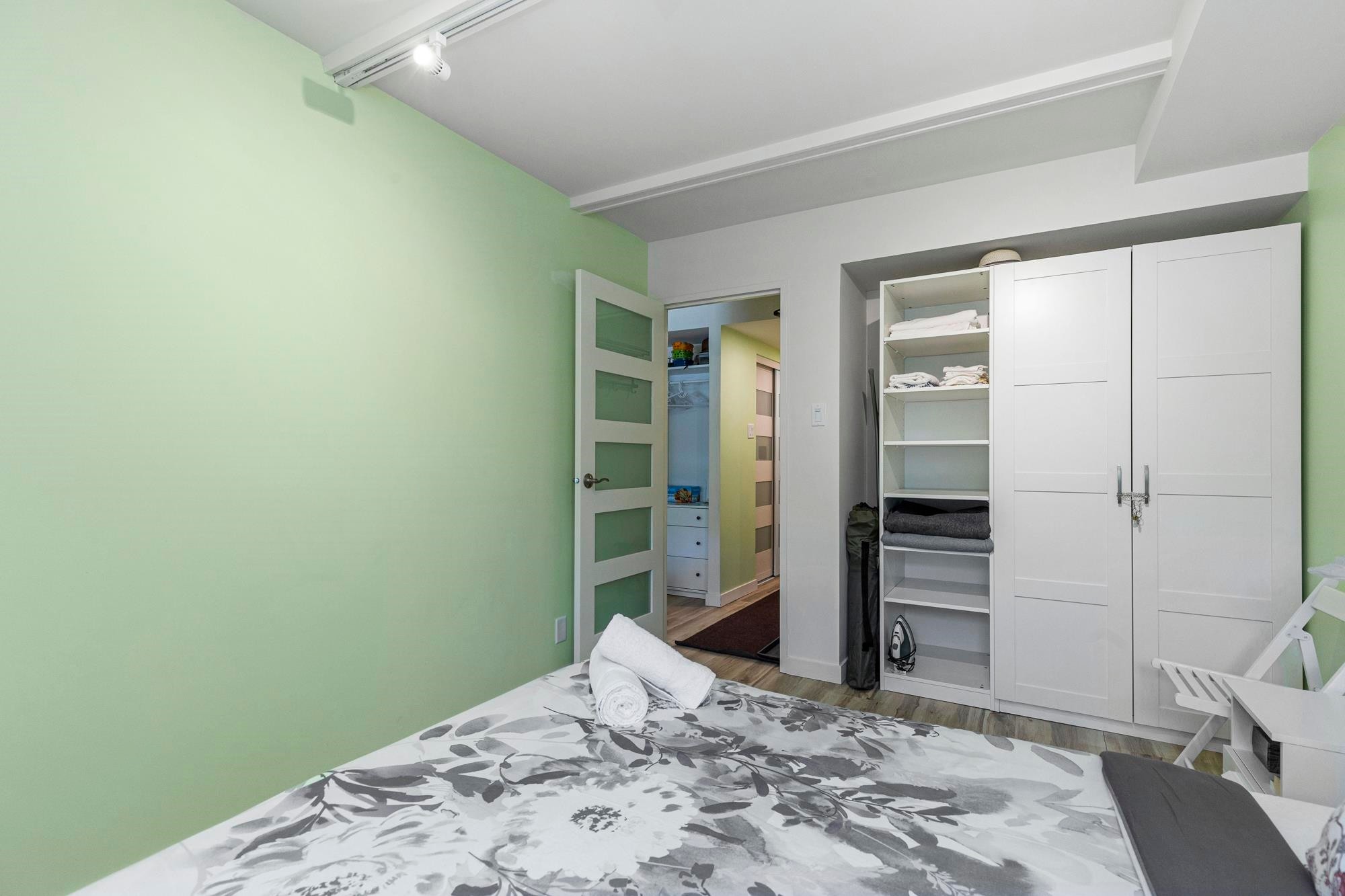 









21000


Enzian

Way, 306B,
Mission,




BC
V0M 1A1

