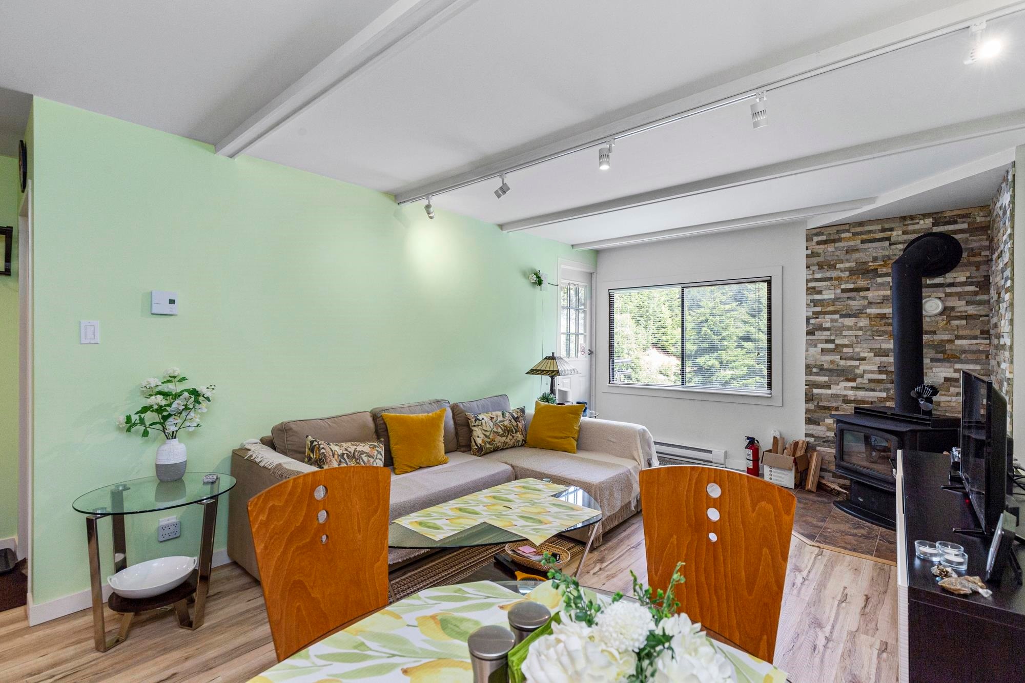 









21000


Enzian

Way, 306B,
Mission,




BC
V0M 1A1

