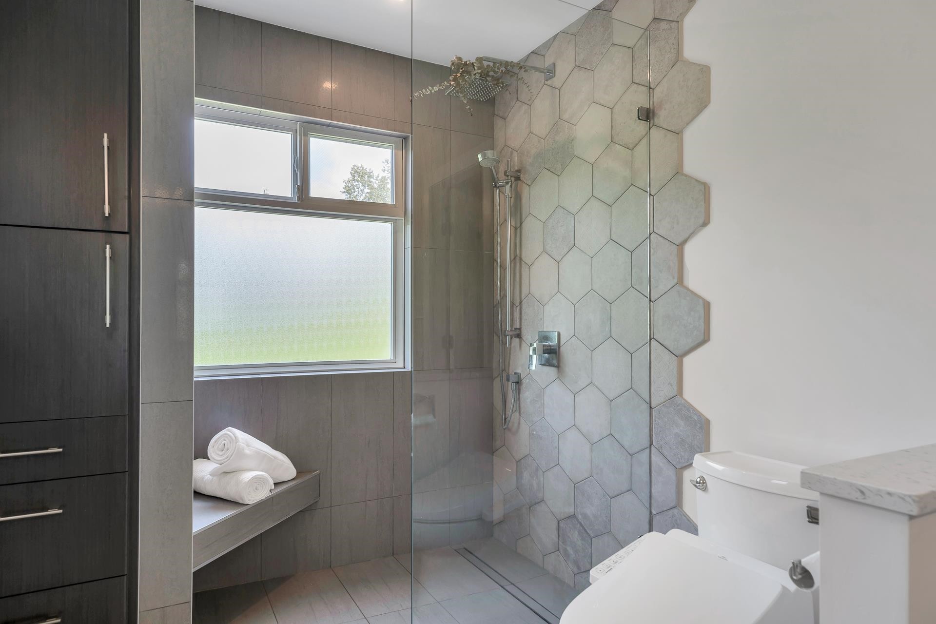 









9434


216a

Street,
Langley,




BC
V1M 4E2

