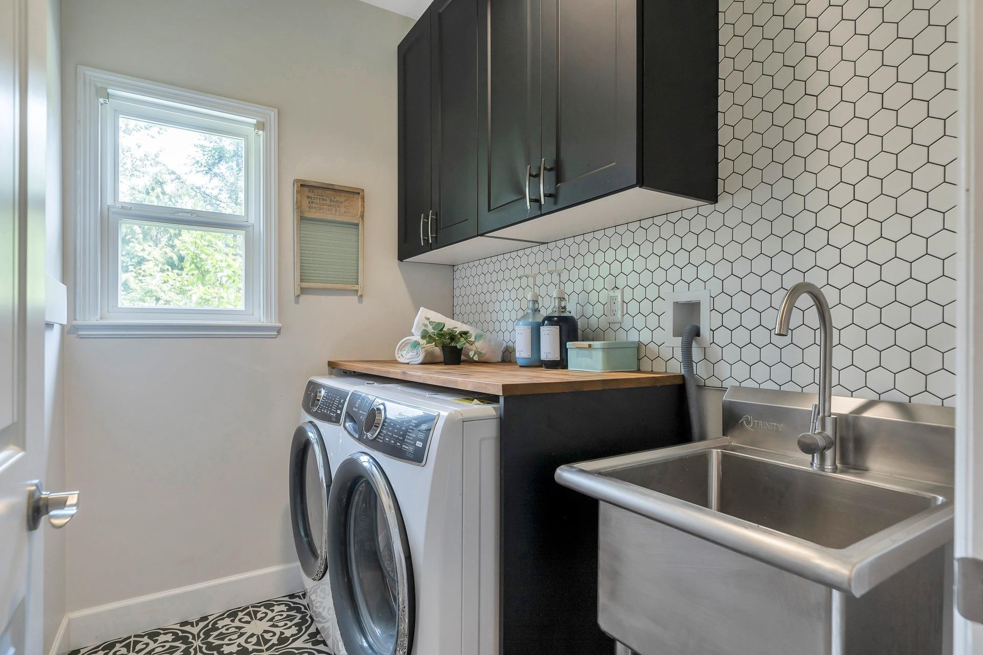 









9434


216a

Street,
Langley,




BC
V1M 4E2

