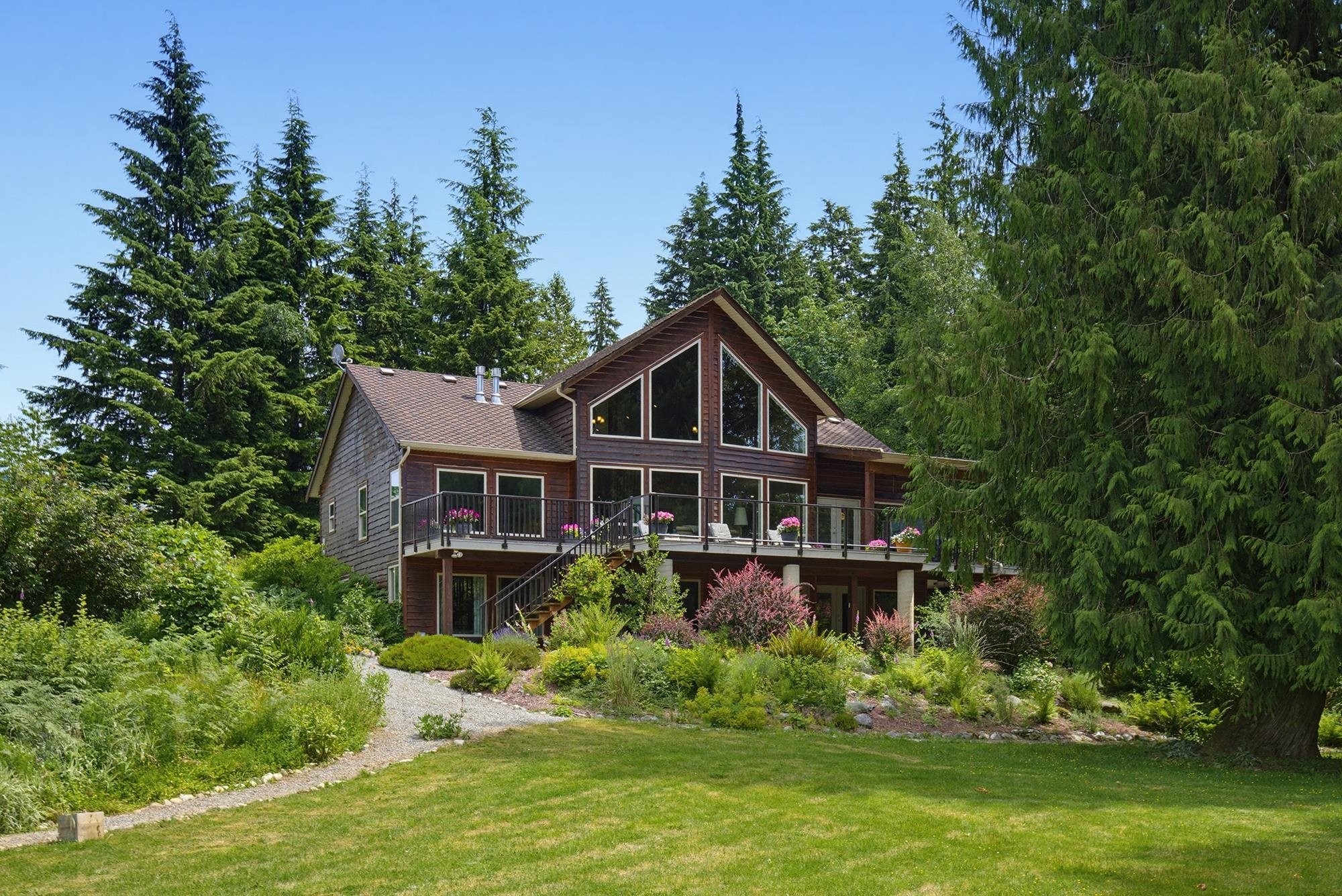 









34328


White

Avenue,
Mission,




BC
V2V 0B4

