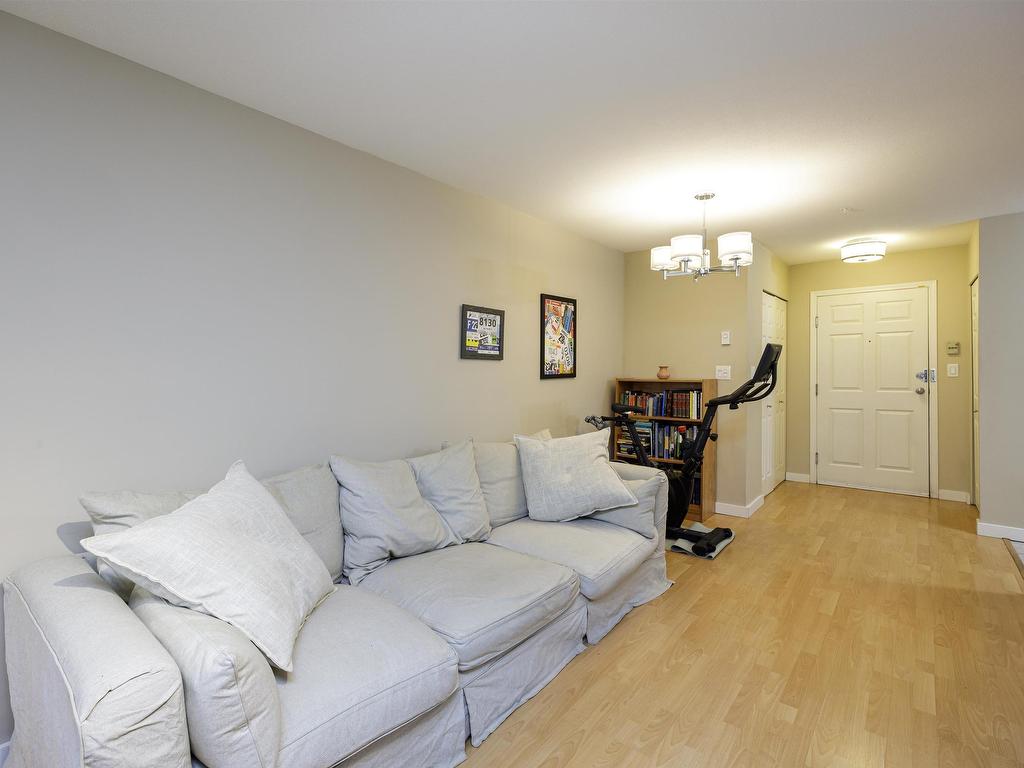 












201 150 W 22ND STREET

,
North Vancouver,




BC
V7M 3M4

