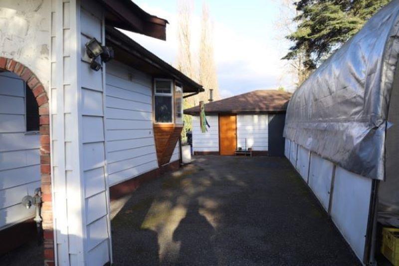 












4520 THOMPSON ROAD

,
Richmond,




BC
V6V 1S8

