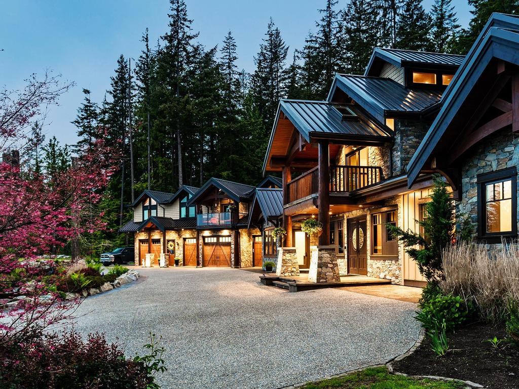 









3299


Black Bear

Way,
Anmore,




BC
V3H 5G6

