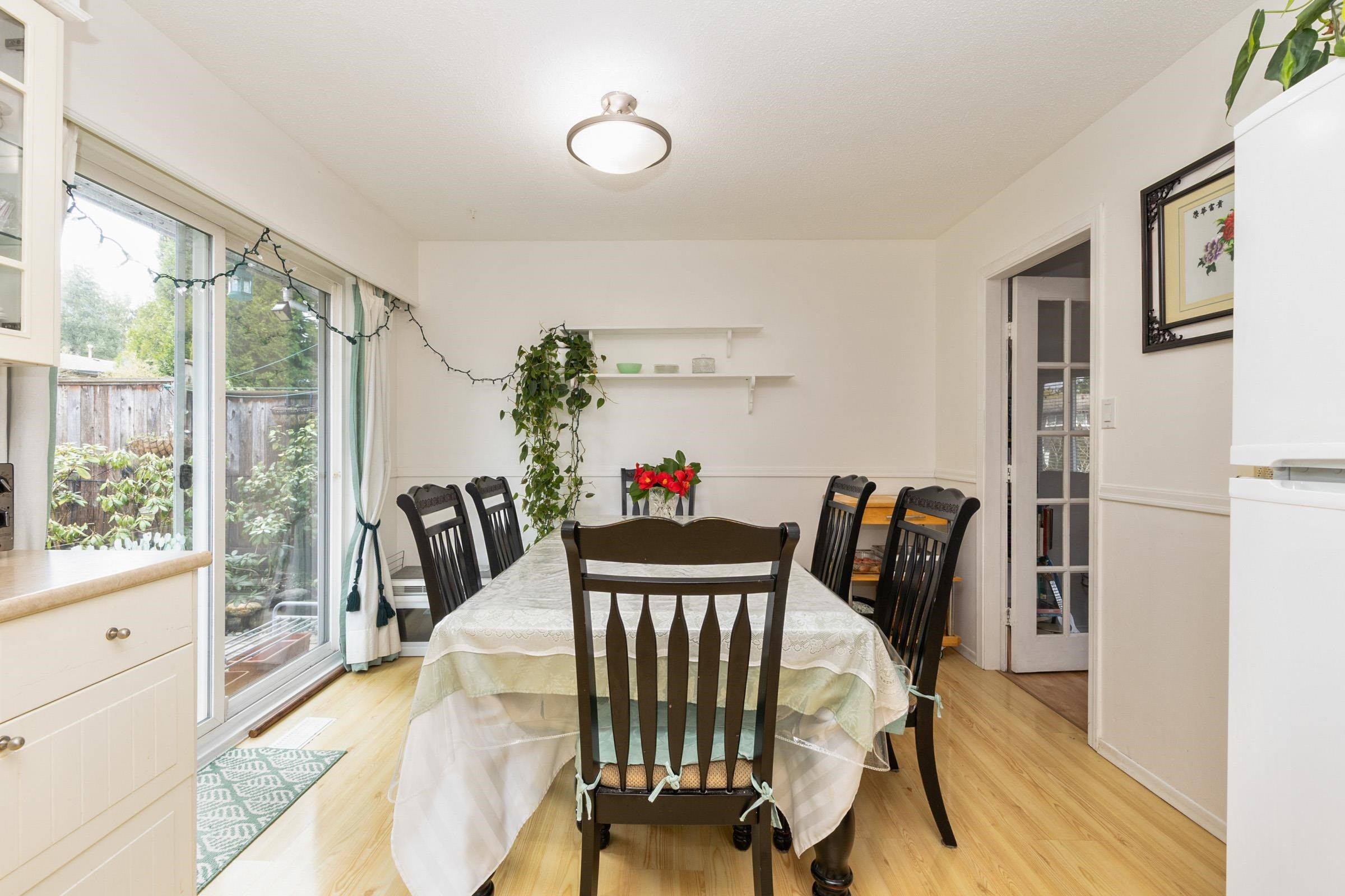 









22914


Storey

Avenue,
Maple Ridge,




BC
V2X 3W1


