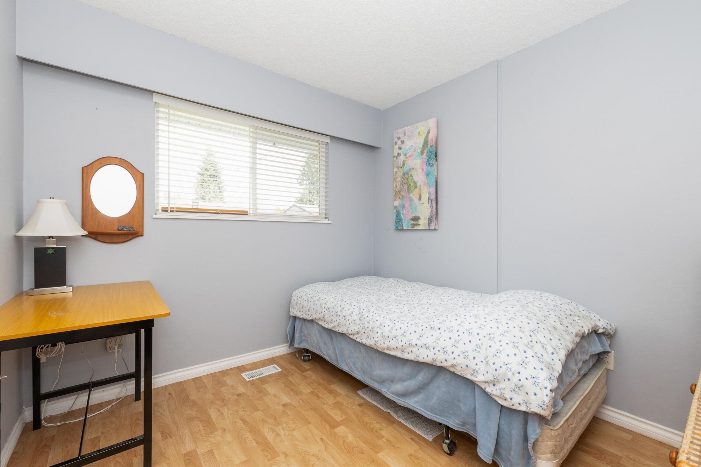 









22914


Storey

Avenue,
Maple Ridge,




BC
V2X 3W1

