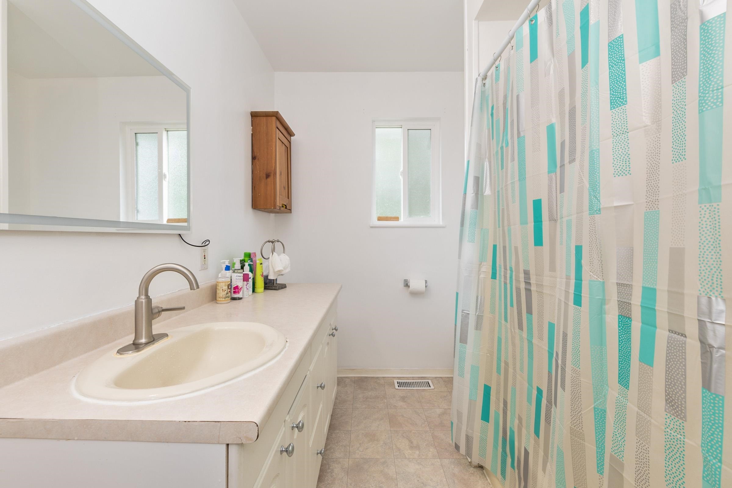 









22914


Storey

Avenue,
Maple Ridge,




BC
V2X 3W1

