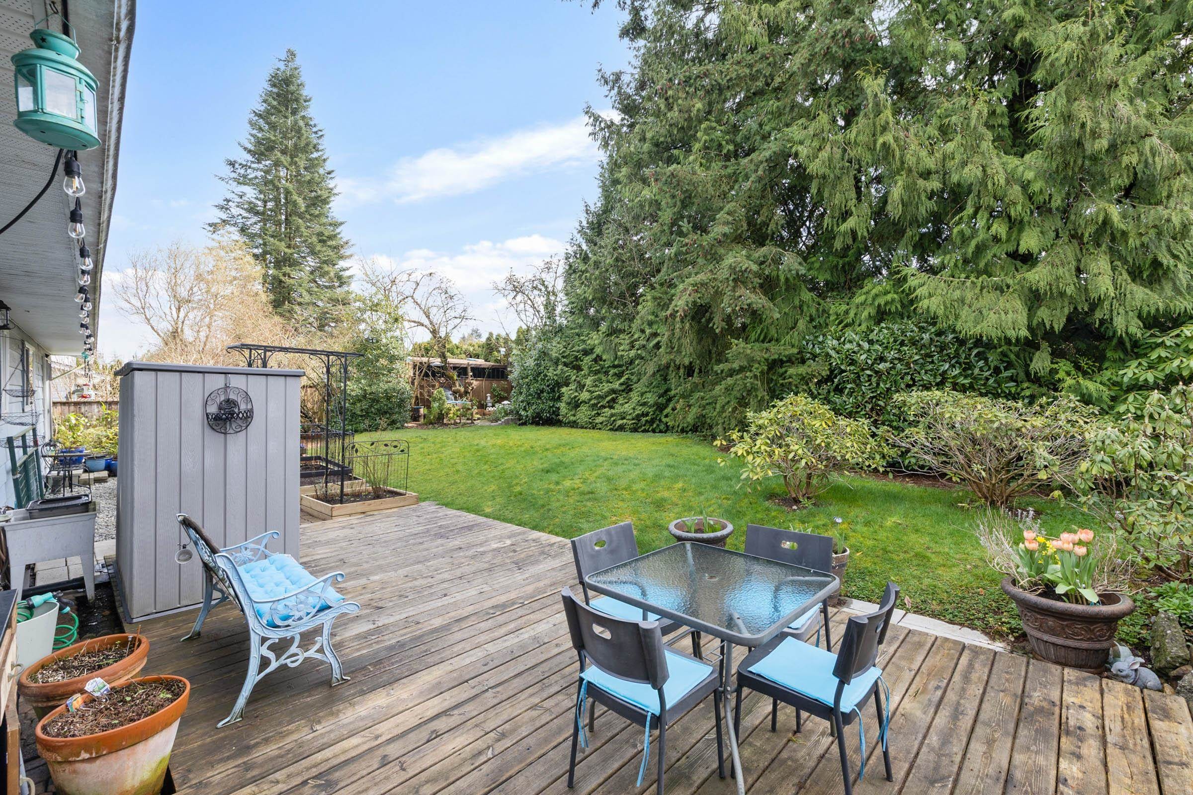 









22914


Storey

Avenue,
Maple Ridge,




BC
V2X 3W1

