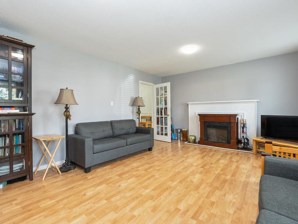 









22914


Storey

Avenue,
Maple Ridge,




BC
V2X 3W1

