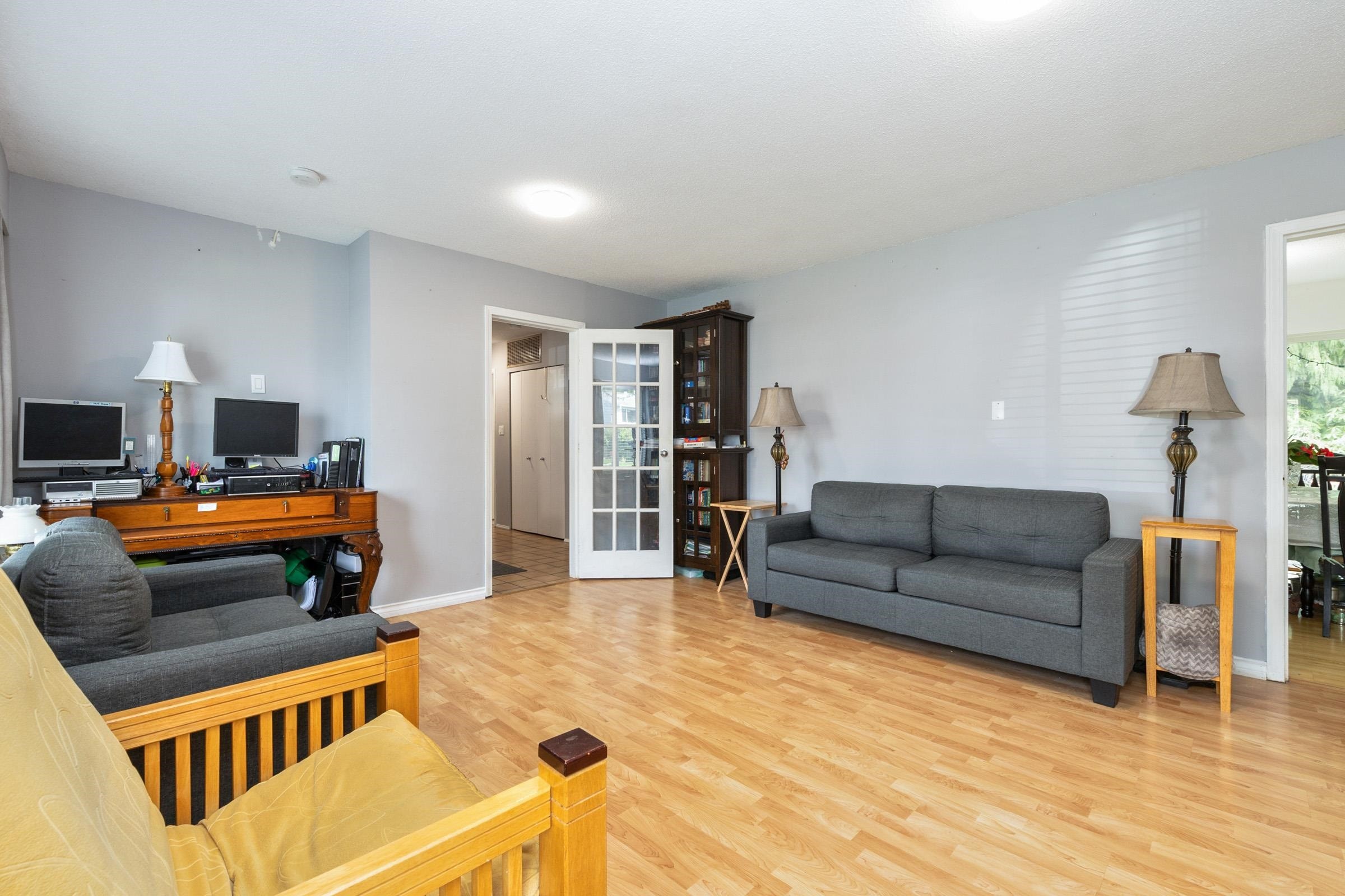 









22914


Storey

Avenue,
Maple Ridge,




BC
V2X 3W1

