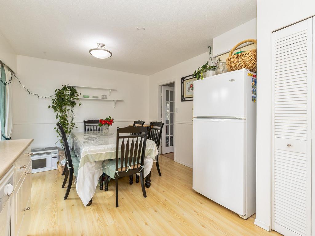 









22914


Storey

Avenue,
Maple Ridge,




BC
V2X 3W1

