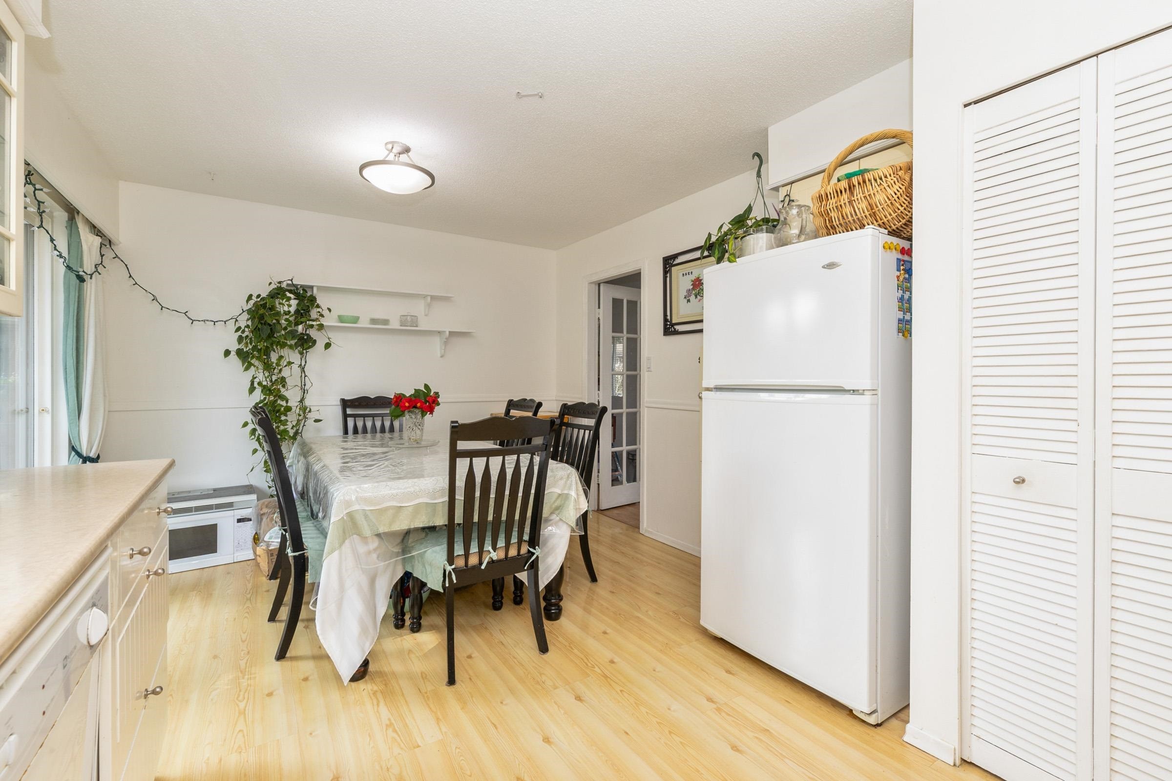 









22914


Storey

Avenue,
Maple Ridge,




BC
V2X 3W1

