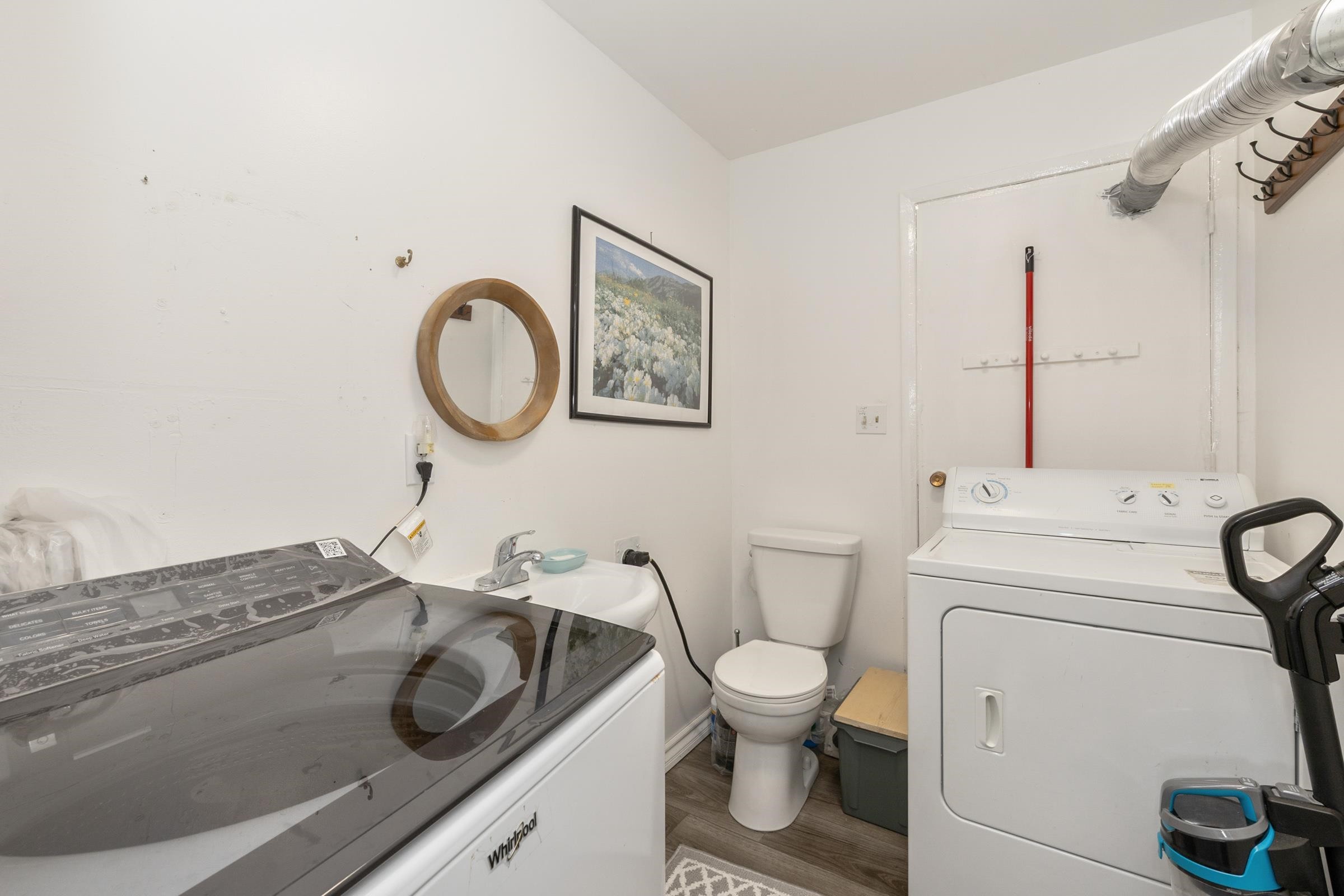 









22914


Storey

Avenue,
Maple Ridge,




BC
V2X 3W1

