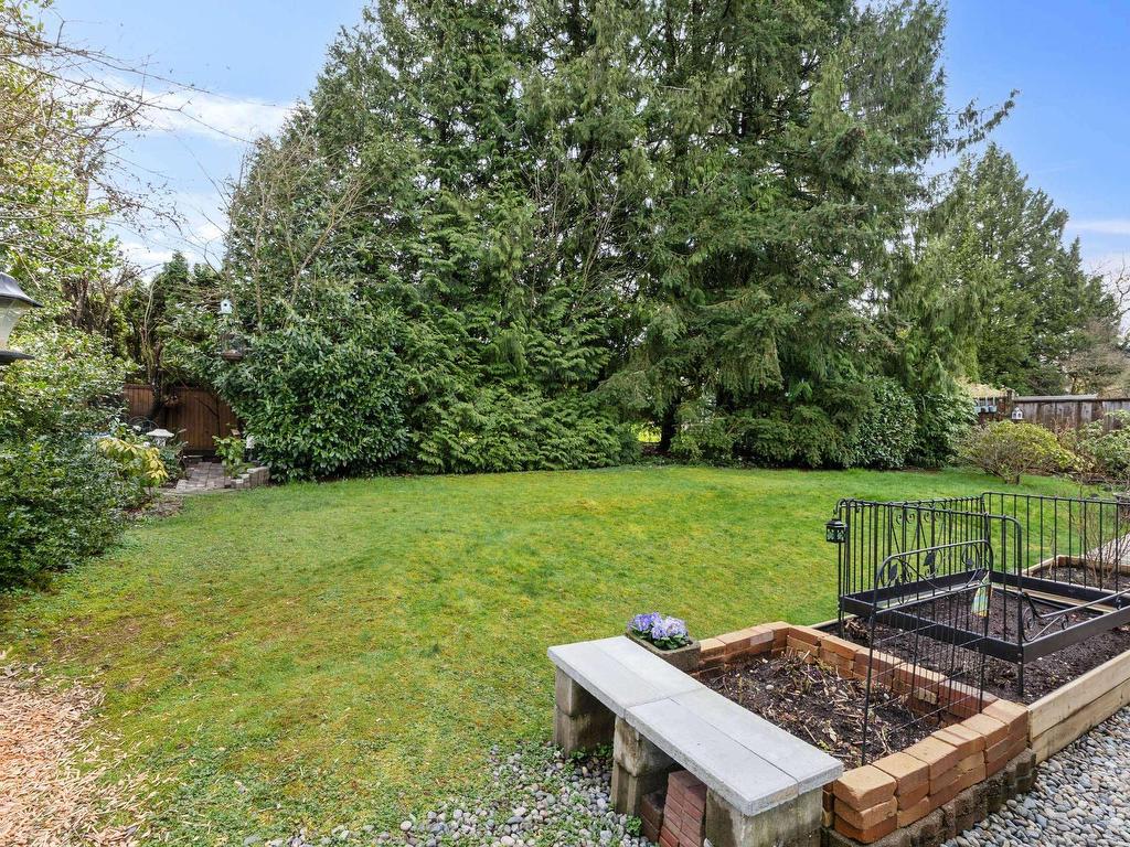 









22914


Storey

Avenue,
Maple Ridge,




BC
V2X 3W1

