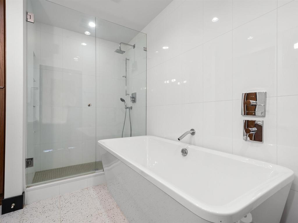 









9150


University High

Street, 404,
Burnaby,




BC
V5A 0C5

